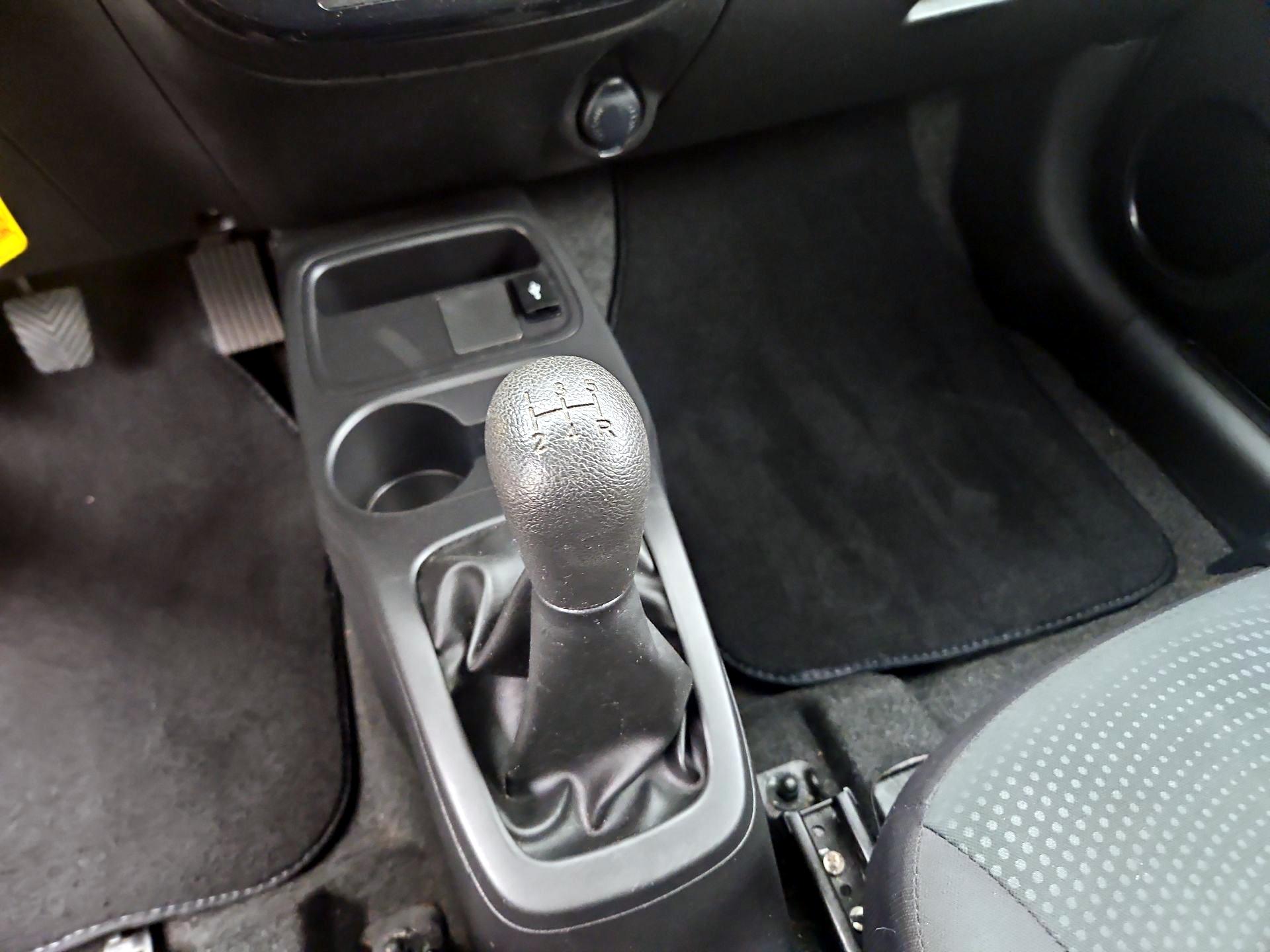 Thumbnail: 2019 Mitsubishi Mirage G4 - 17