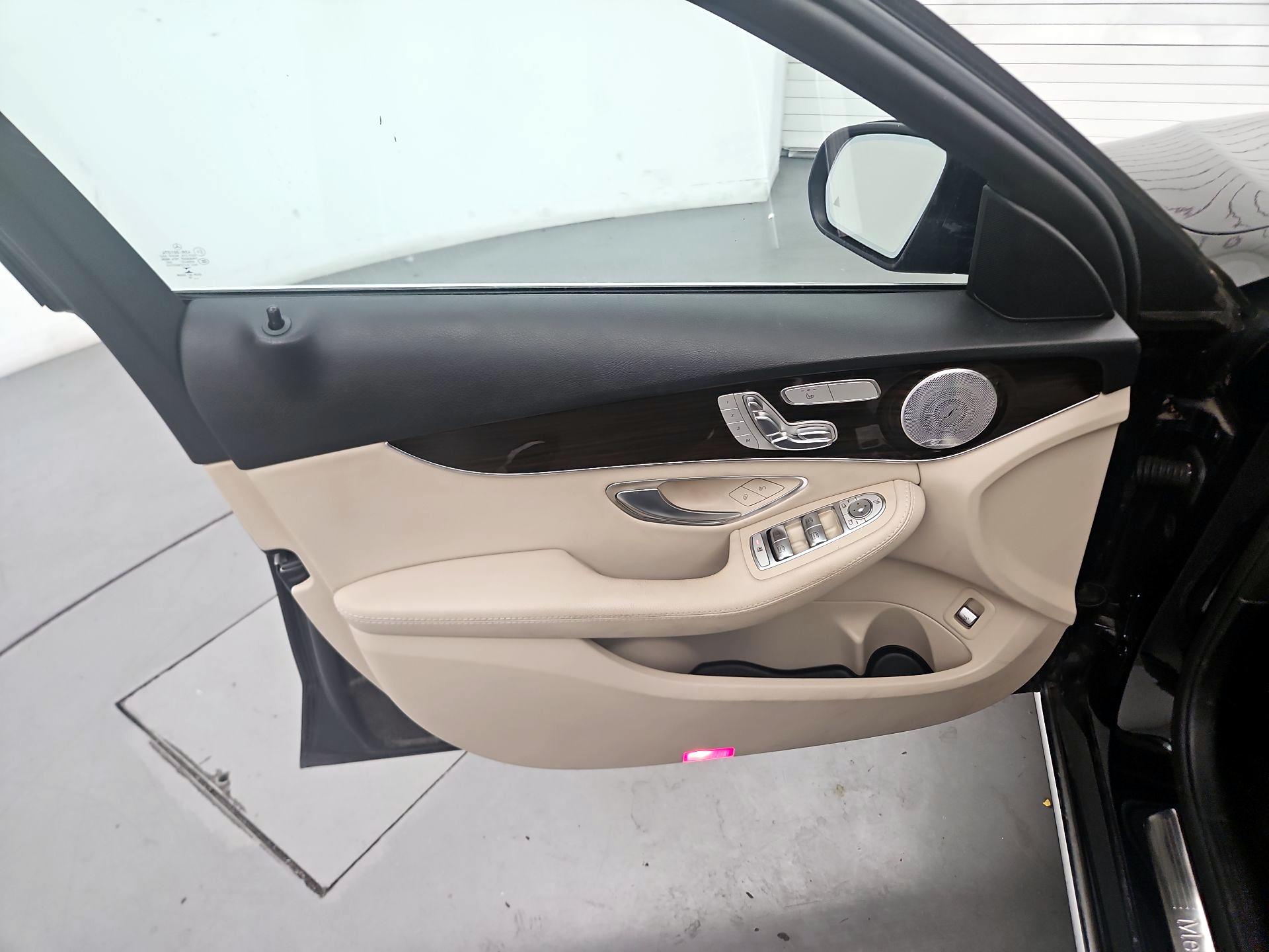 Thumbnail: 2018 Mercedes-Benz C-Class - 12