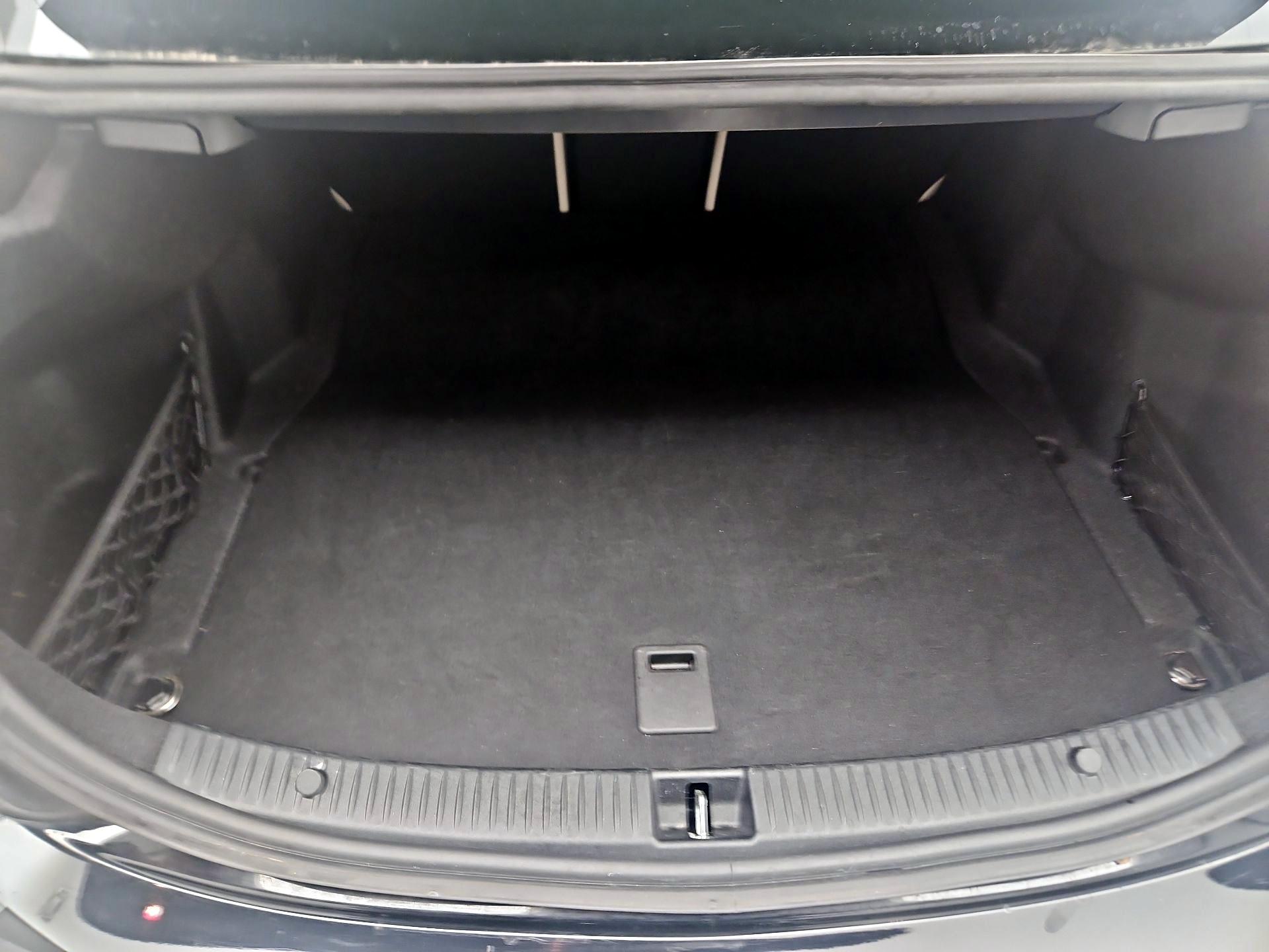 Thumbnail: 2018 Mercedes-Benz C-Class - 17