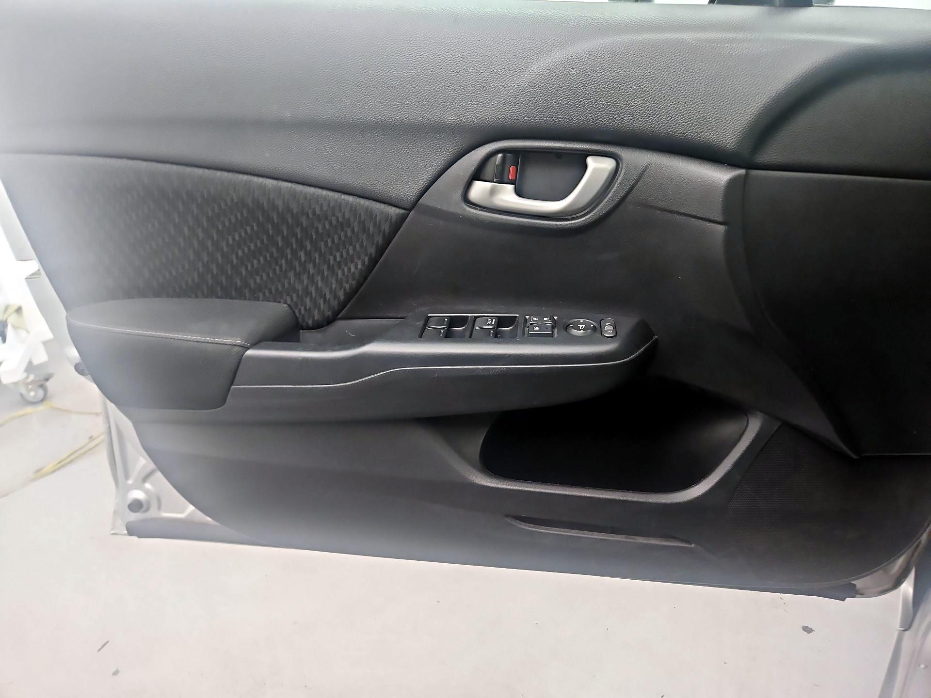 Thumbnail: 2015 Honda Civic - 12