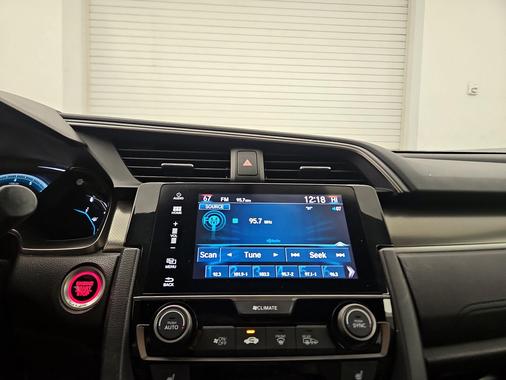 Thumbnail: 2017 Honda Civic - 15