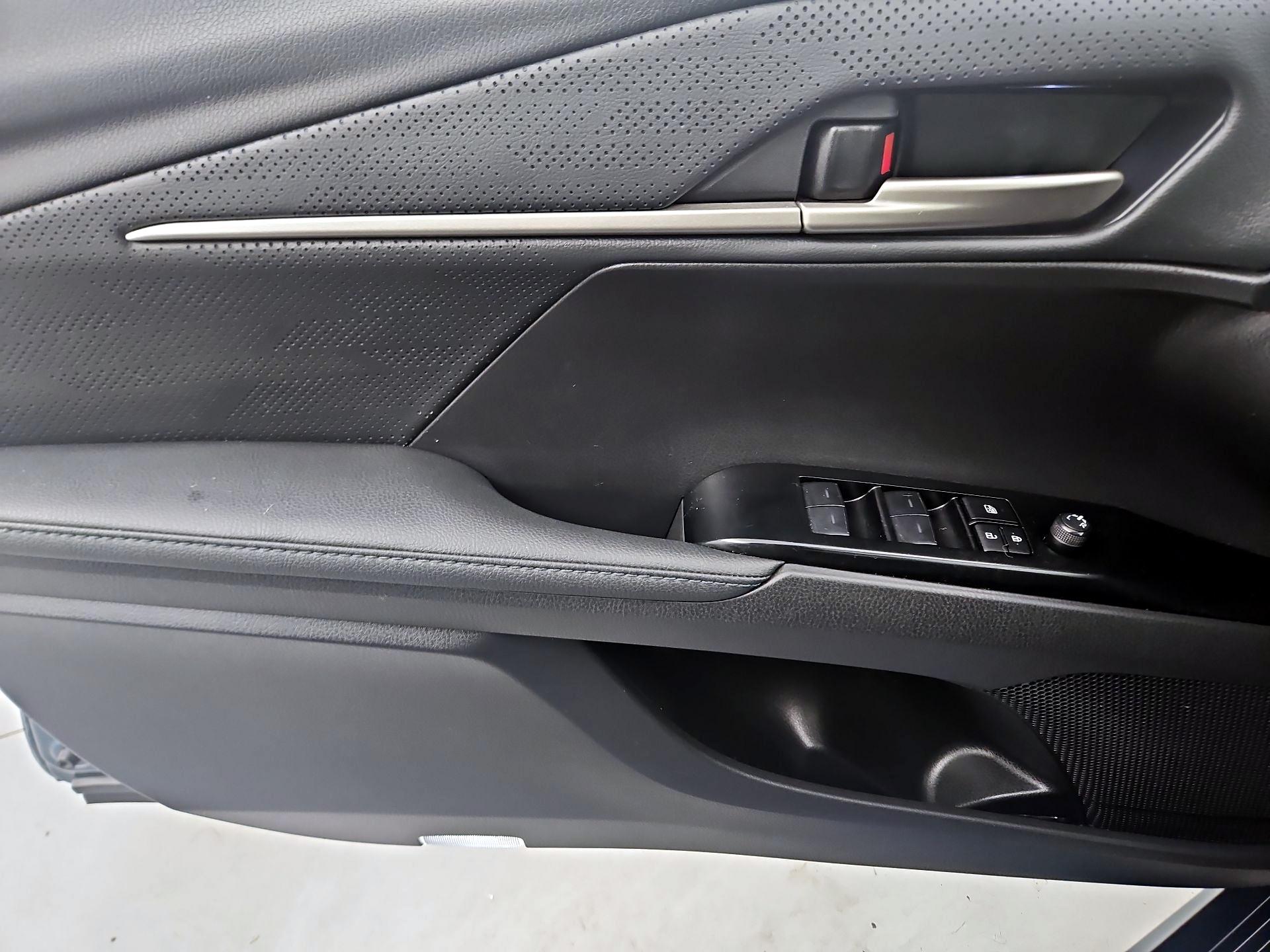 Thumbnail: 2025 Toyota Camry - 12