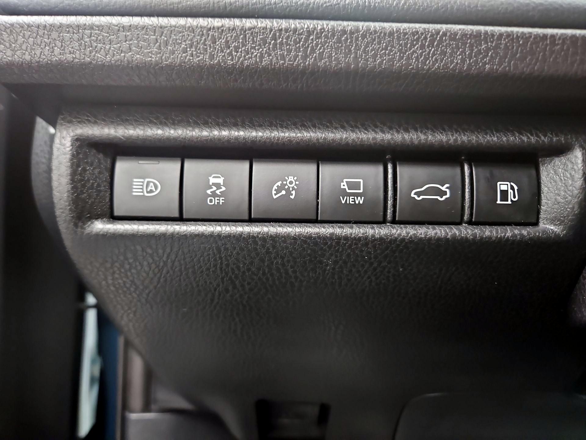 Thumbnail: 2025 Toyota Camry - 13