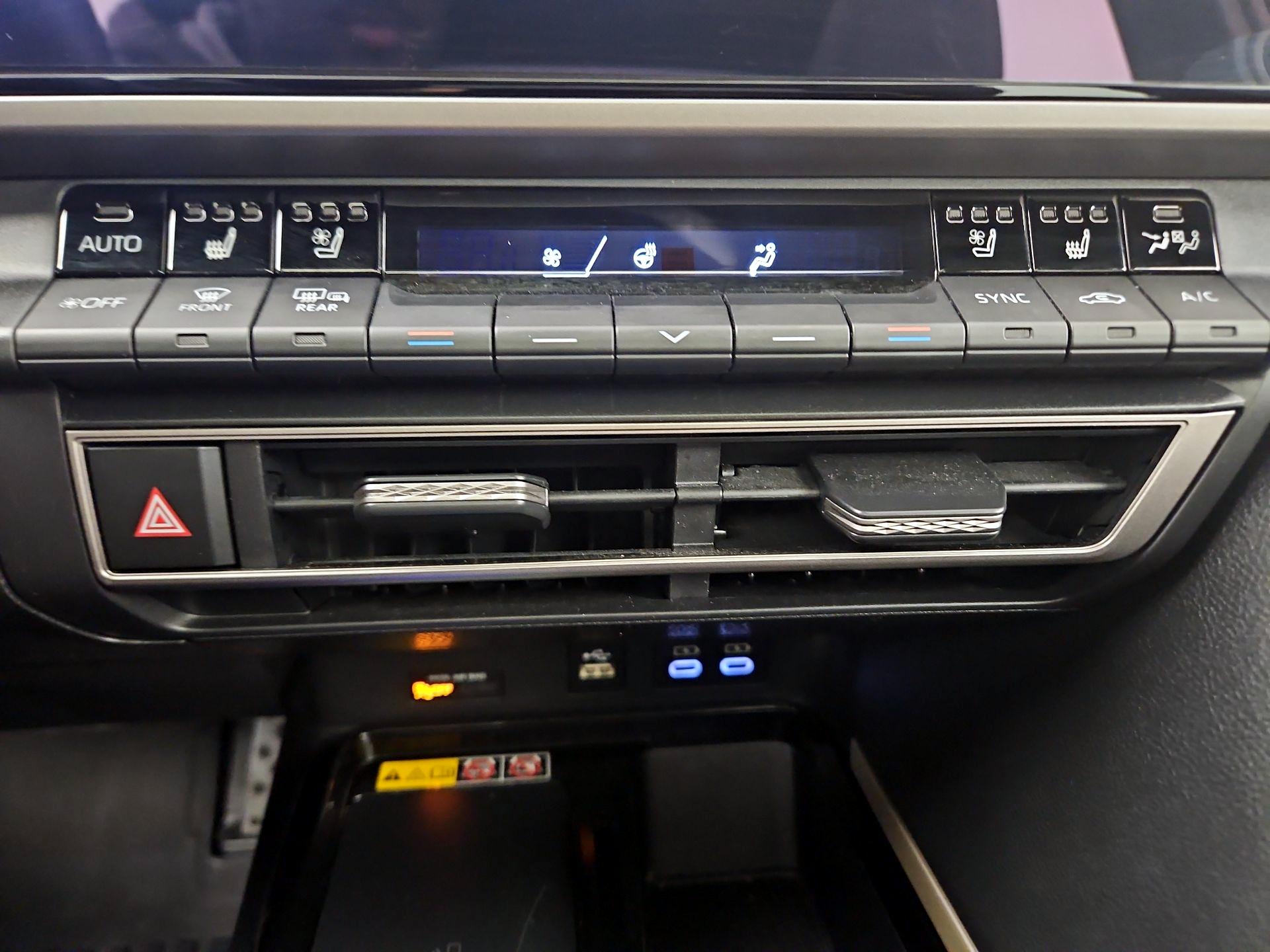 Thumbnail: 2025 Toyota Camry - 16