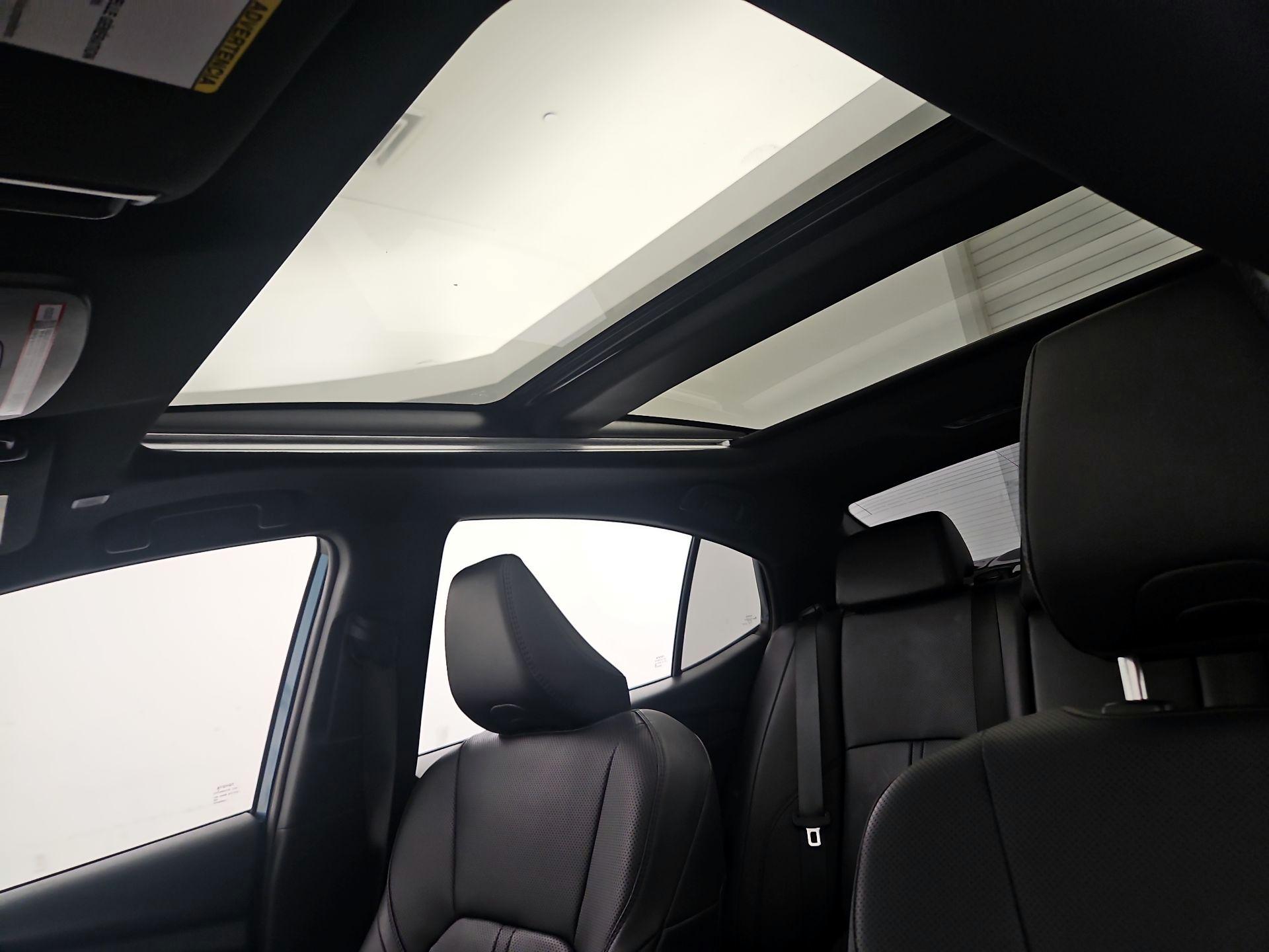 Thumbnail: 2025 Toyota Camry - 18