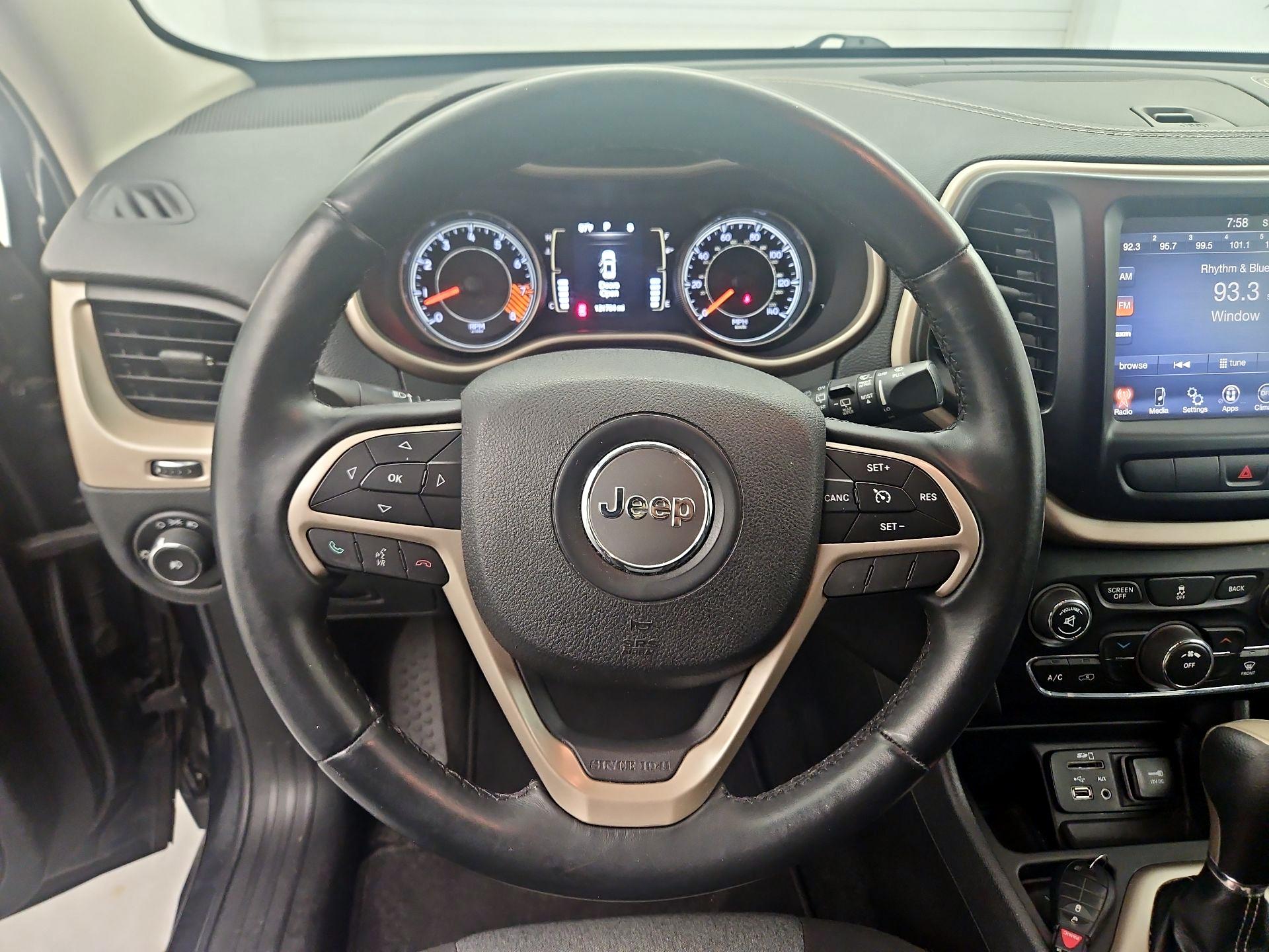 Thumbnail: 2014 Jeep Cherokee - 10