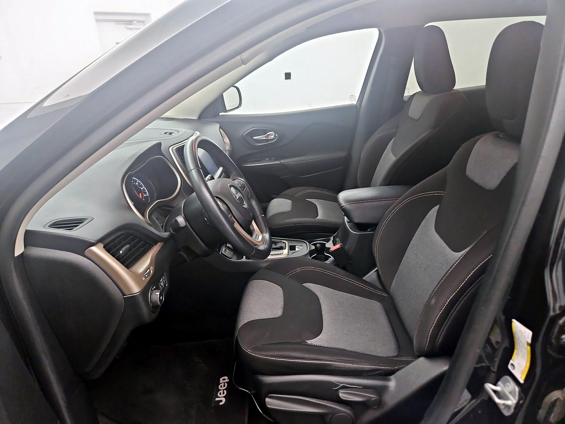 Thumbnail: 2014 Jeep Cherokee - 11