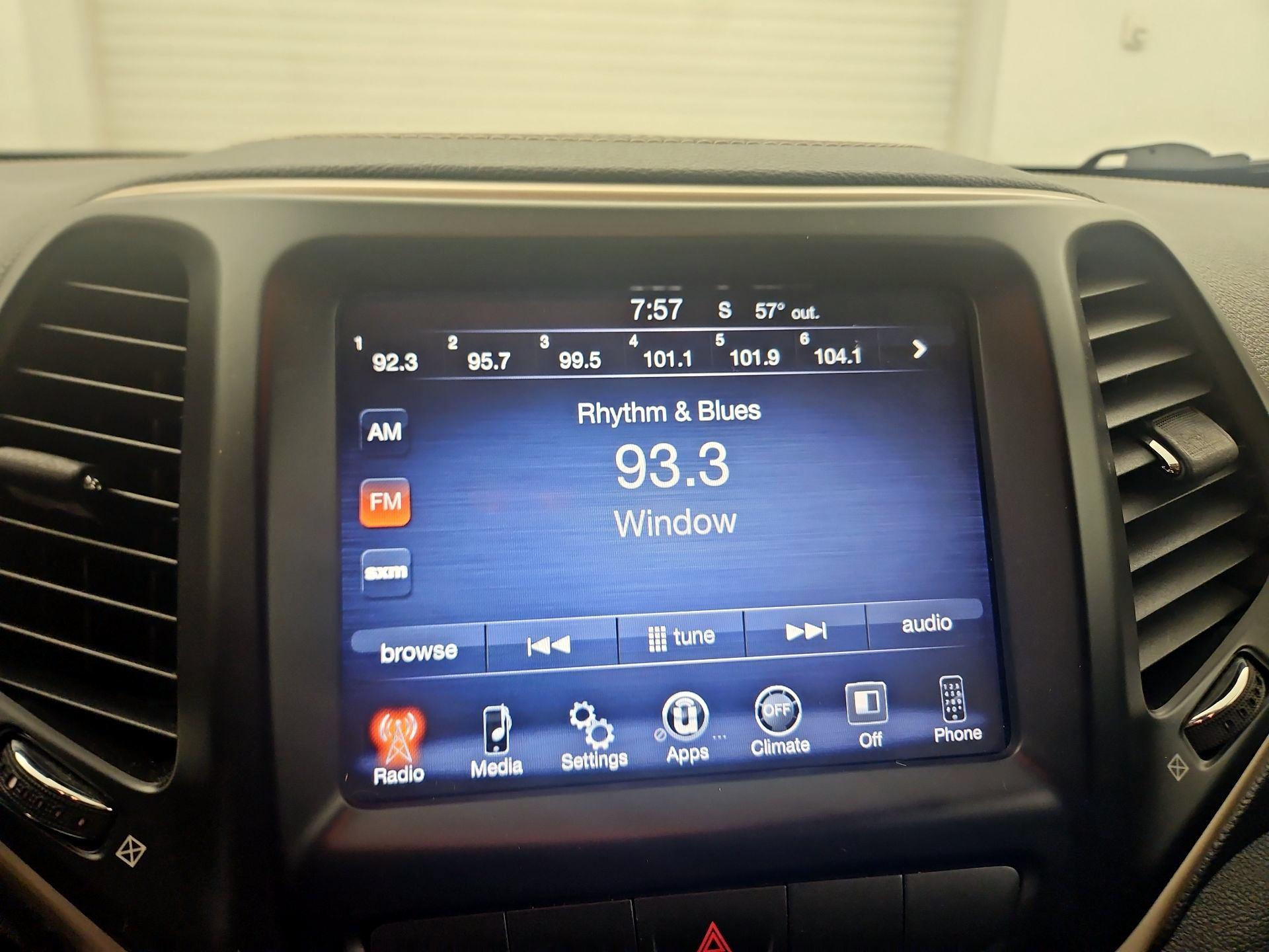 Thumbnail: 2014 Jeep Cherokee - 13