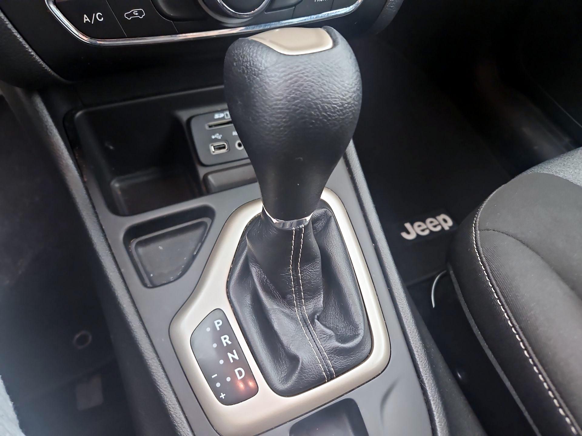 Thumbnail: 2014 Jeep Cherokee - 15