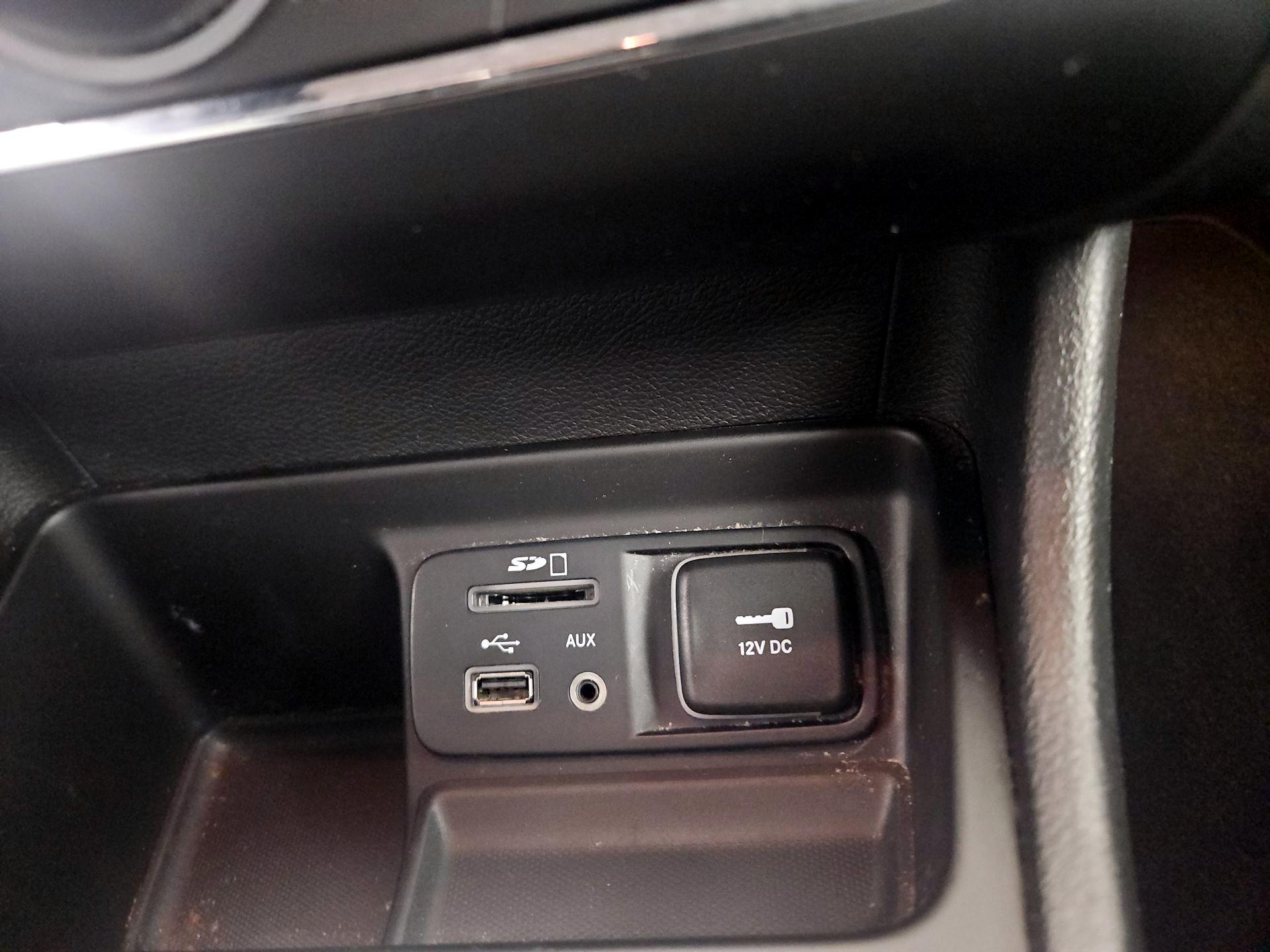 Thumbnail: 2014 Jeep Cherokee - 16