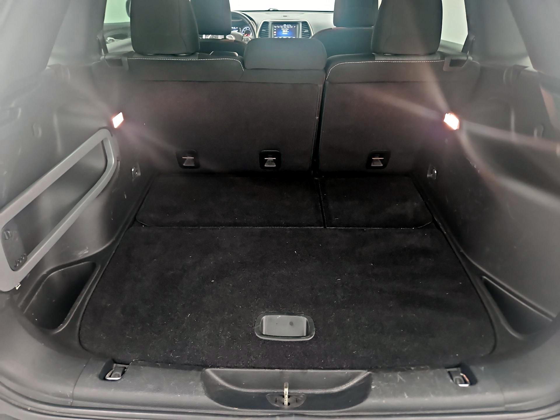 Thumbnail: 2014 Jeep Cherokee - 18