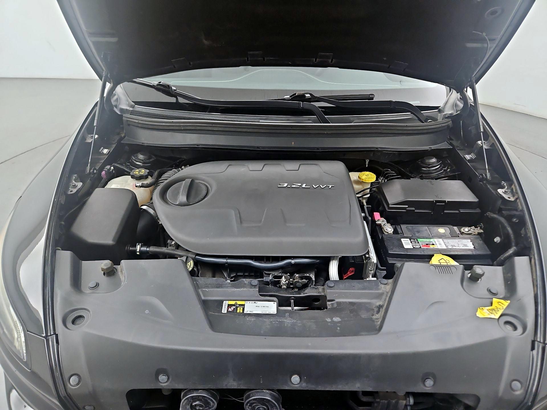 Thumbnail: 2014 Jeep Cherokee - 19