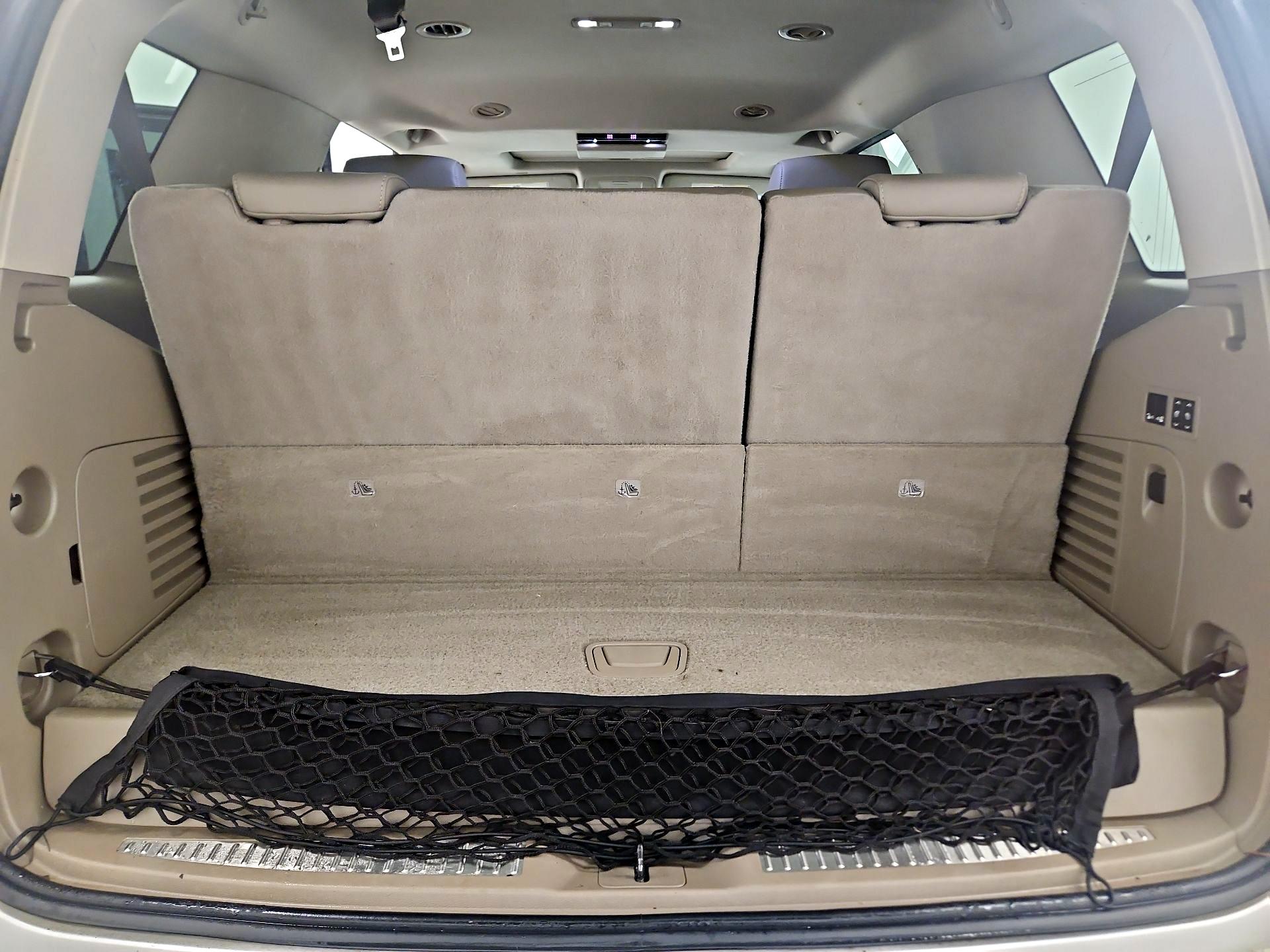 Thumbnail: 2020 Chevrolet Tahoe - 20