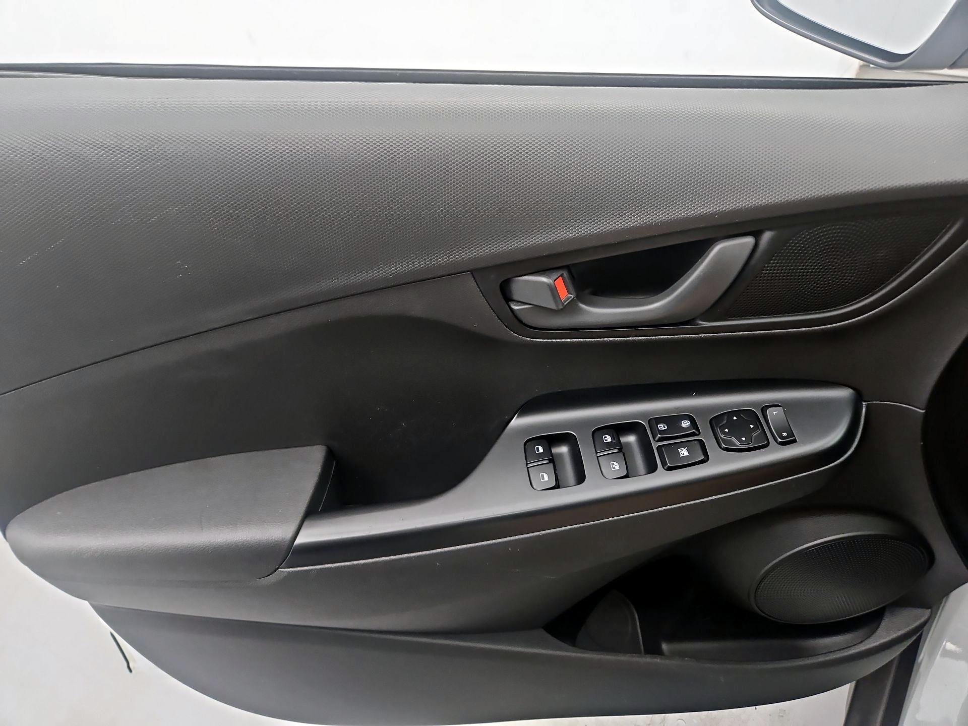 Thumbnail: 2019 Hyundai Kona - 12