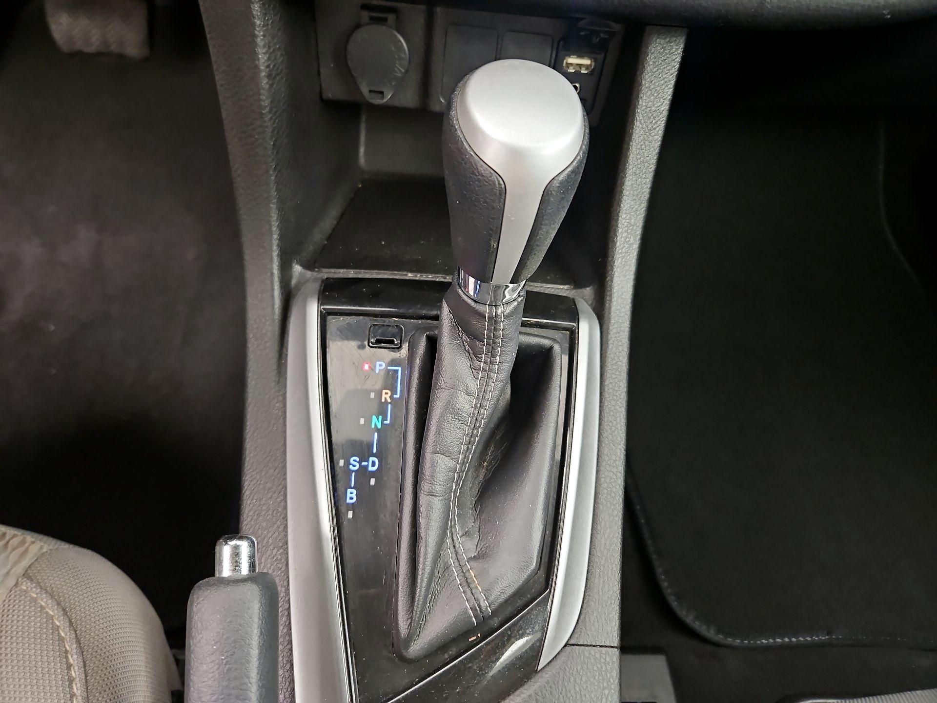 Thumbnail: 2017 Toyota Corolla - 17