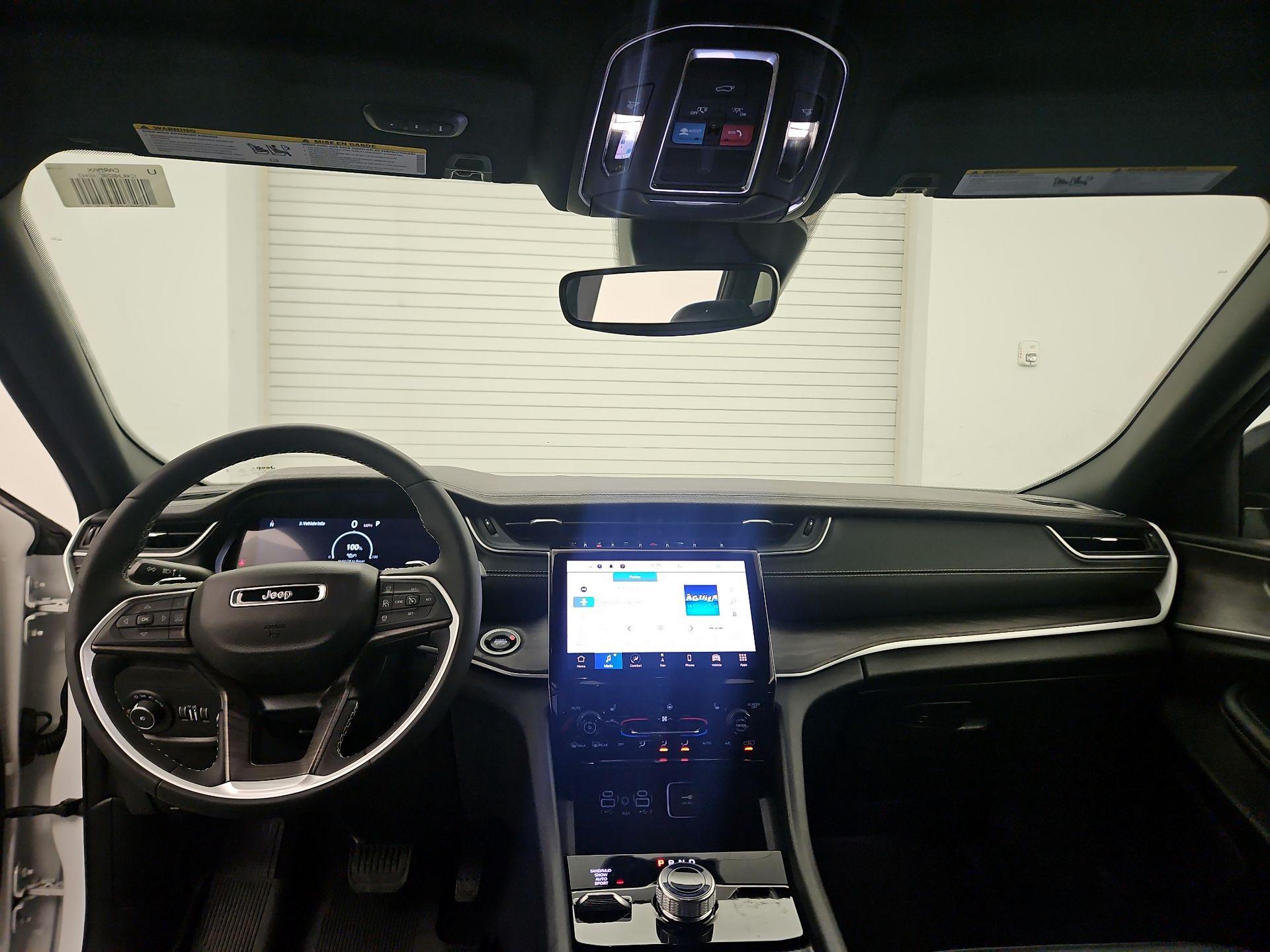 Thumbnail: 2024 Jeep Grand Cherokee - 9