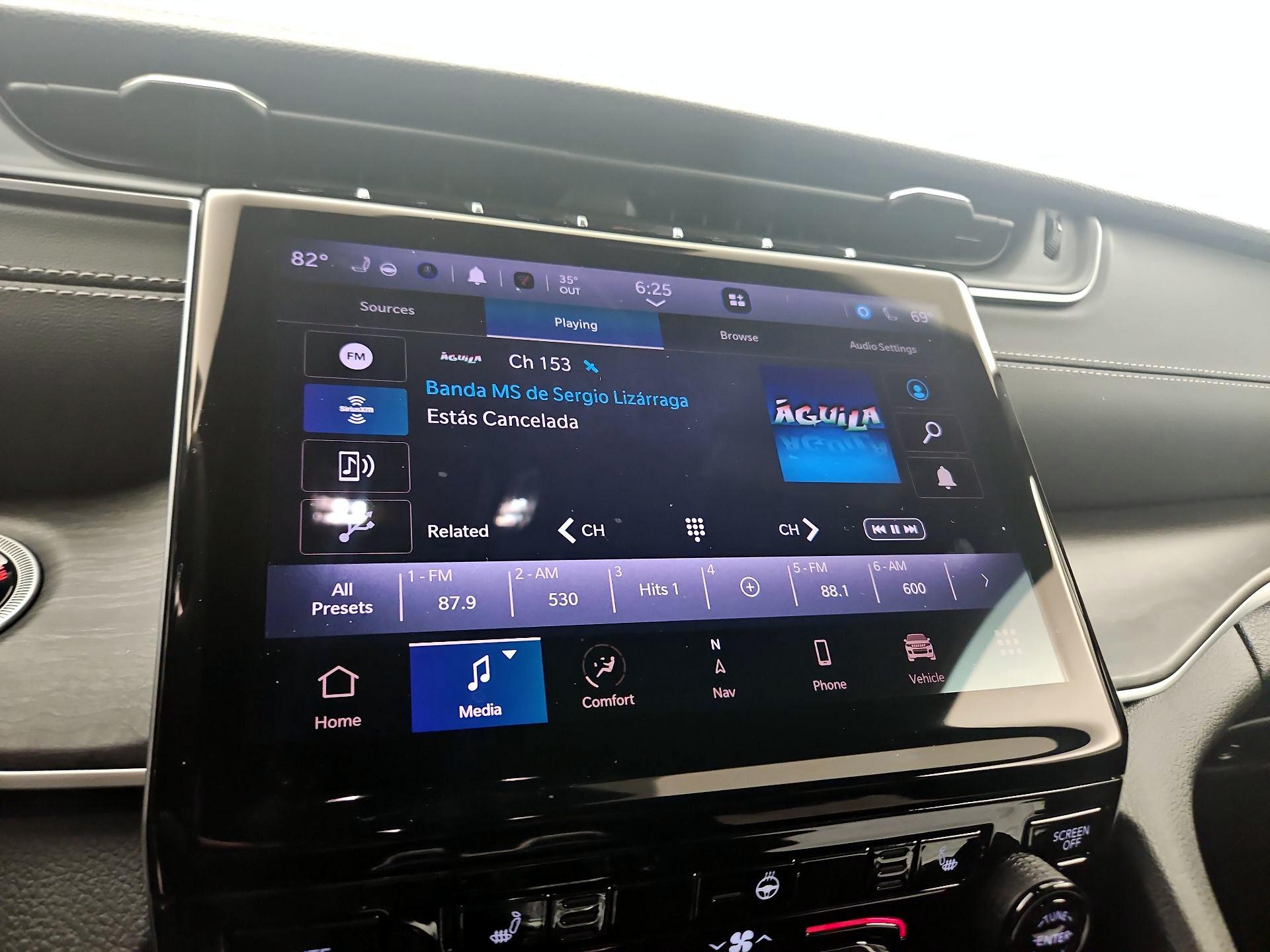 Thumbnail: 2024 Jeep Grand Cherokee - 14