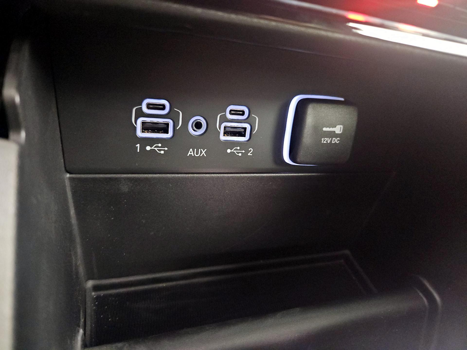 Thumbnail: 2024 Jeep Grand Cherokee - 17