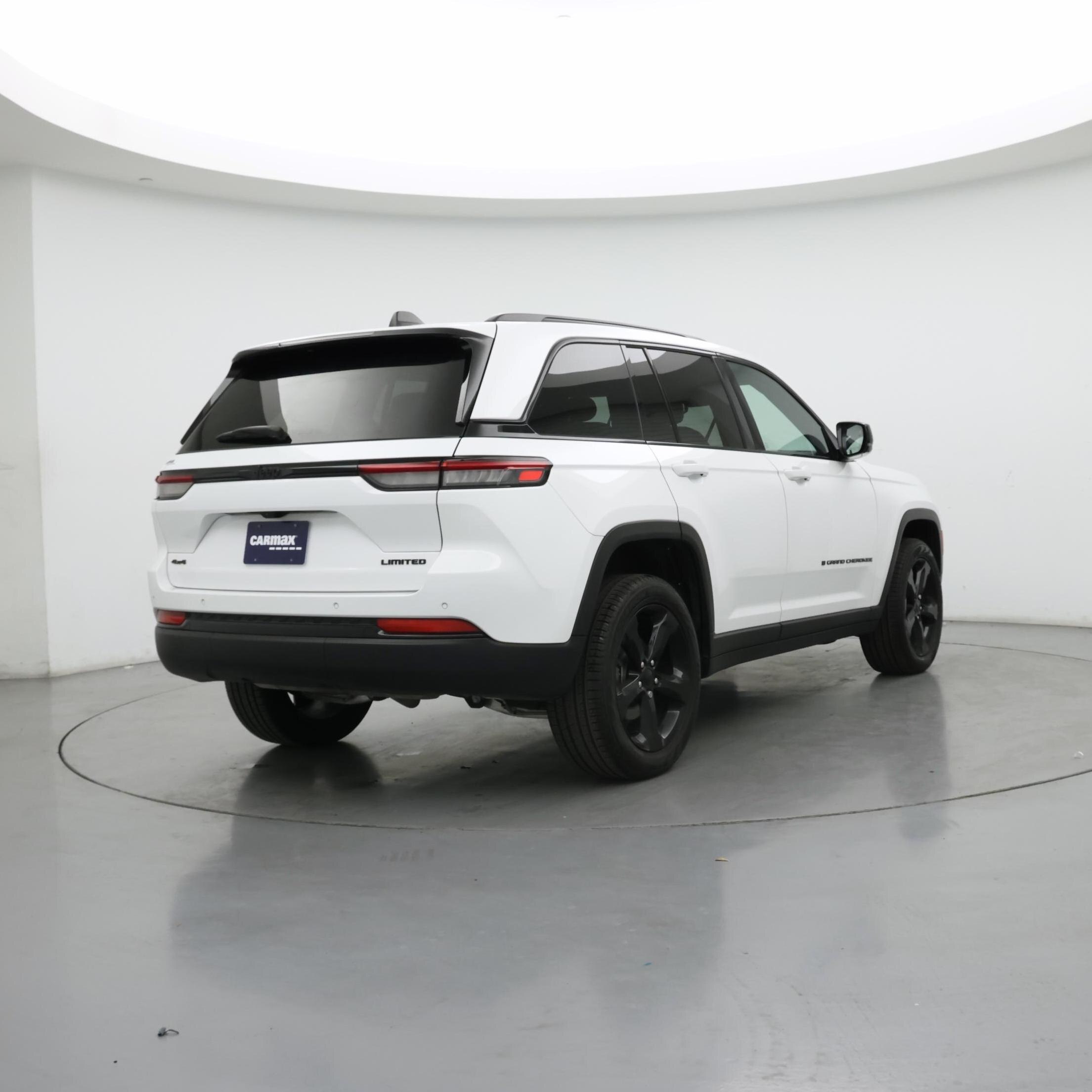 Thumbnail: 2024 Jeep Grand Cherokee - 8