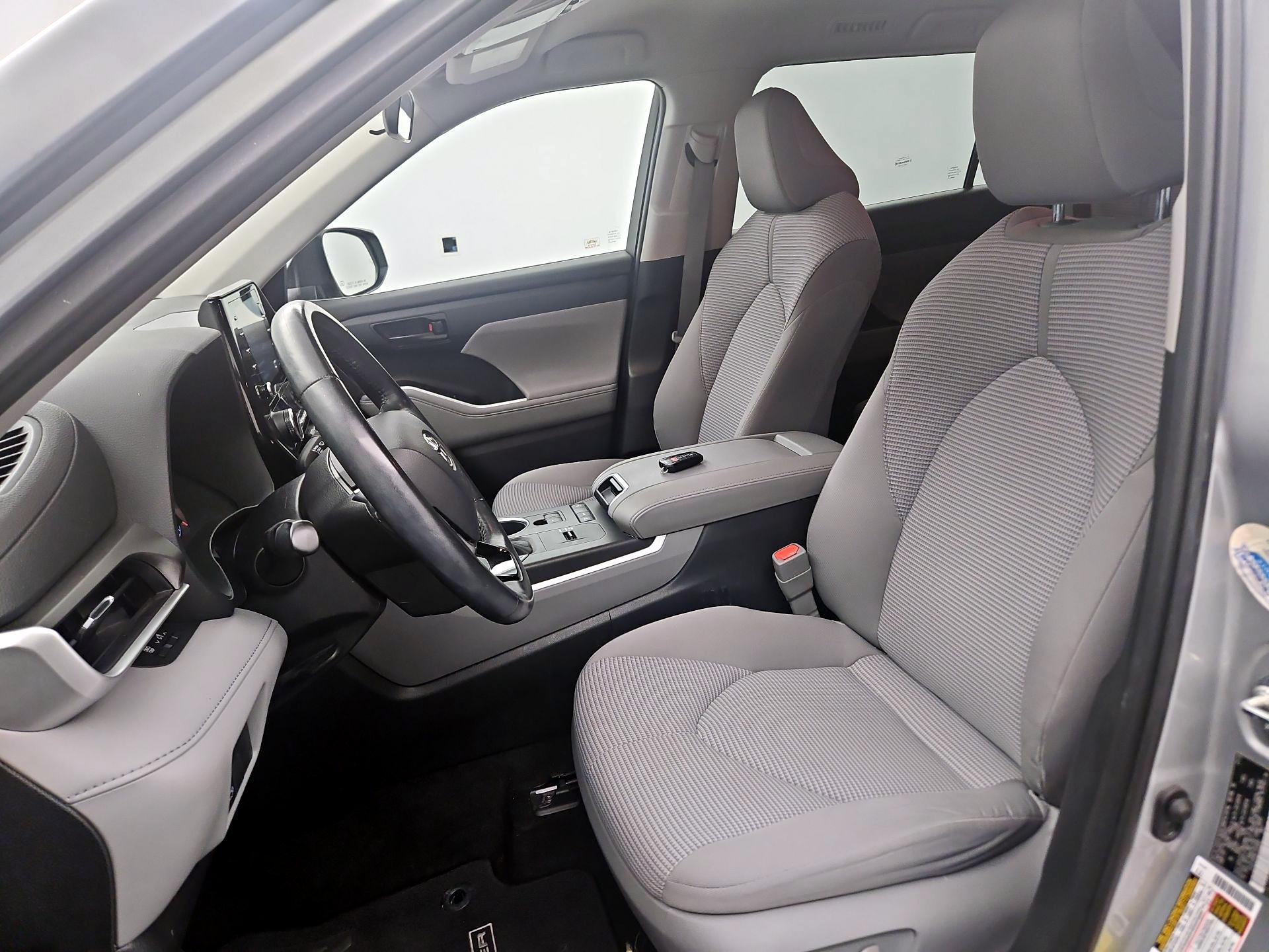 Thumbnail: 2020 Toyota Highlander - 11