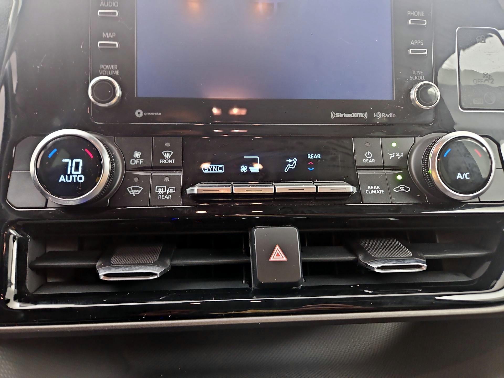 Thumbnail: 2020 Toyota Highlander - 15