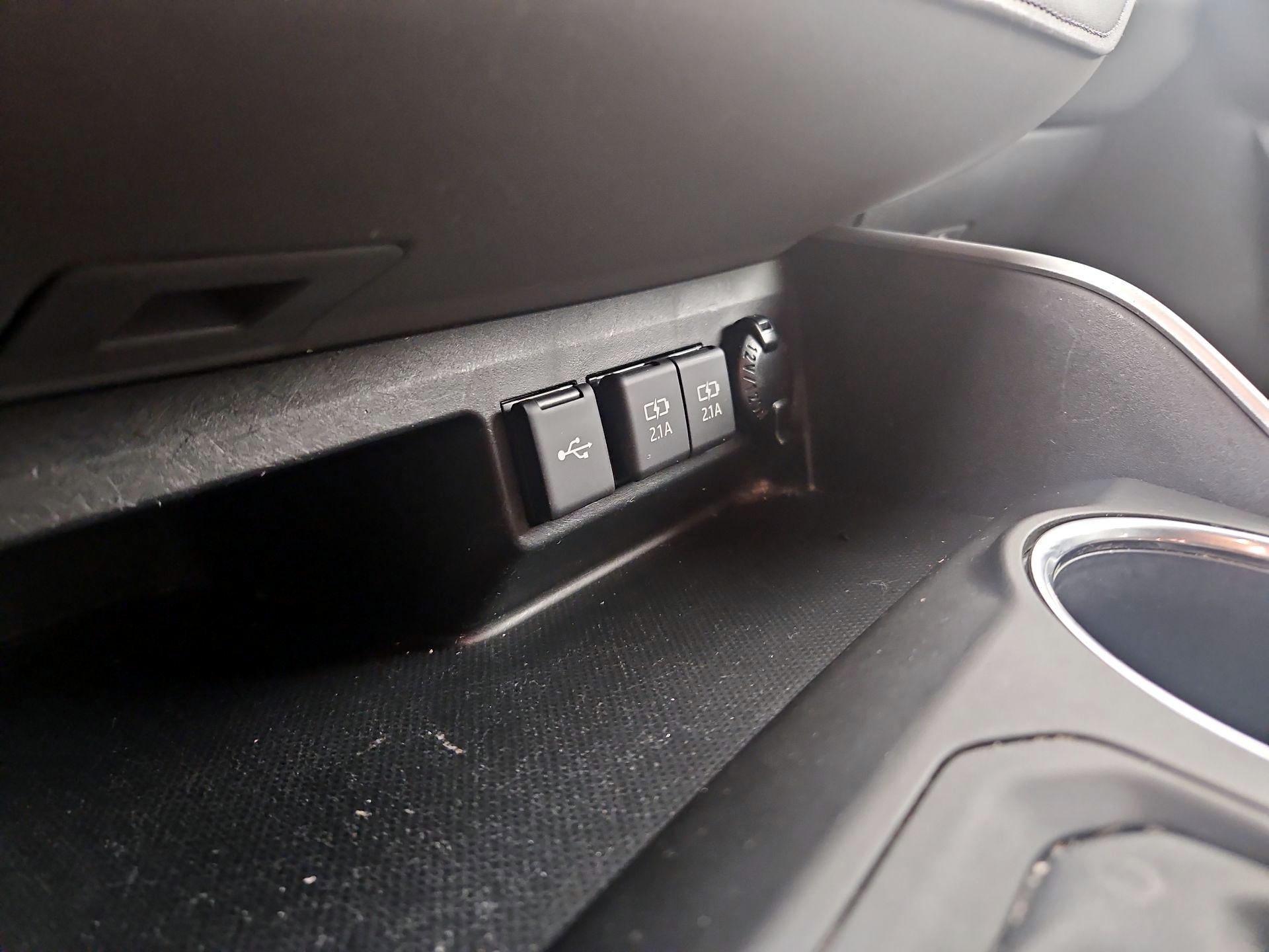 Thumbnail: 2020 Toyota Highlander - 17