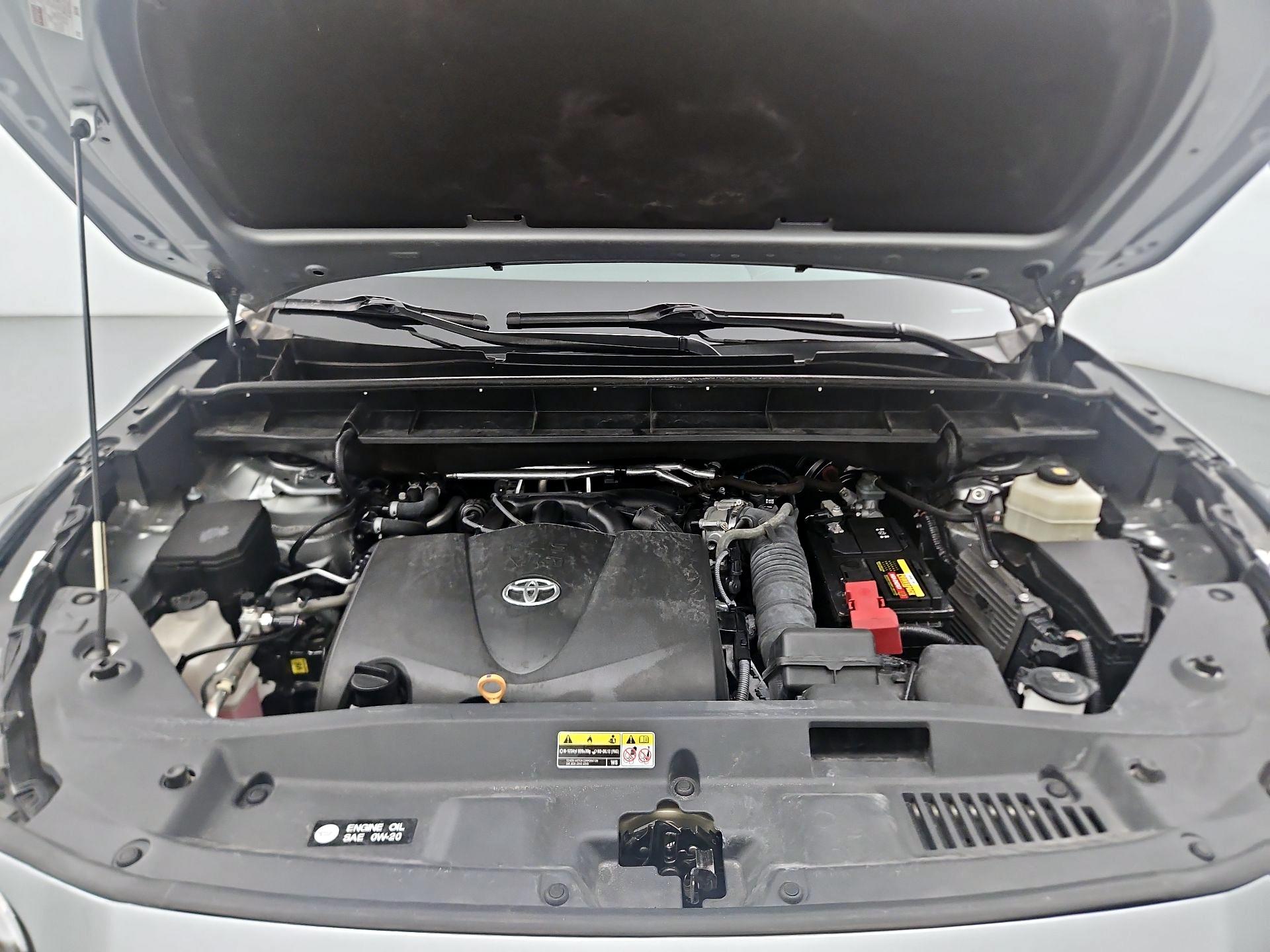 Thumbnail: 2020 Toyota Highlander - 20