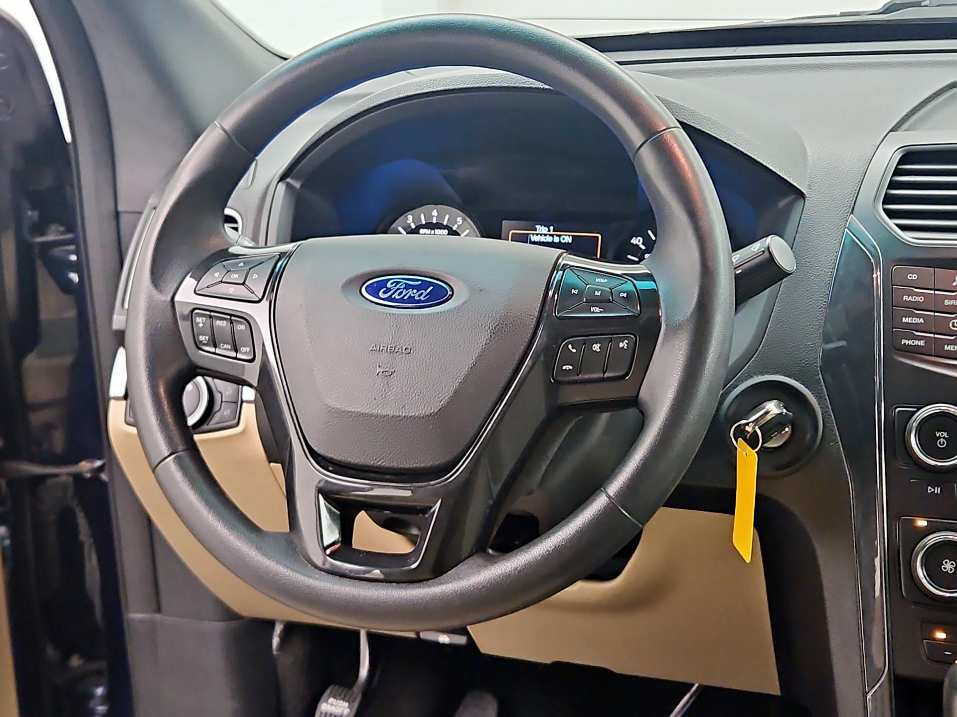 Thumbnail: 2017 Ford Explorer - 10