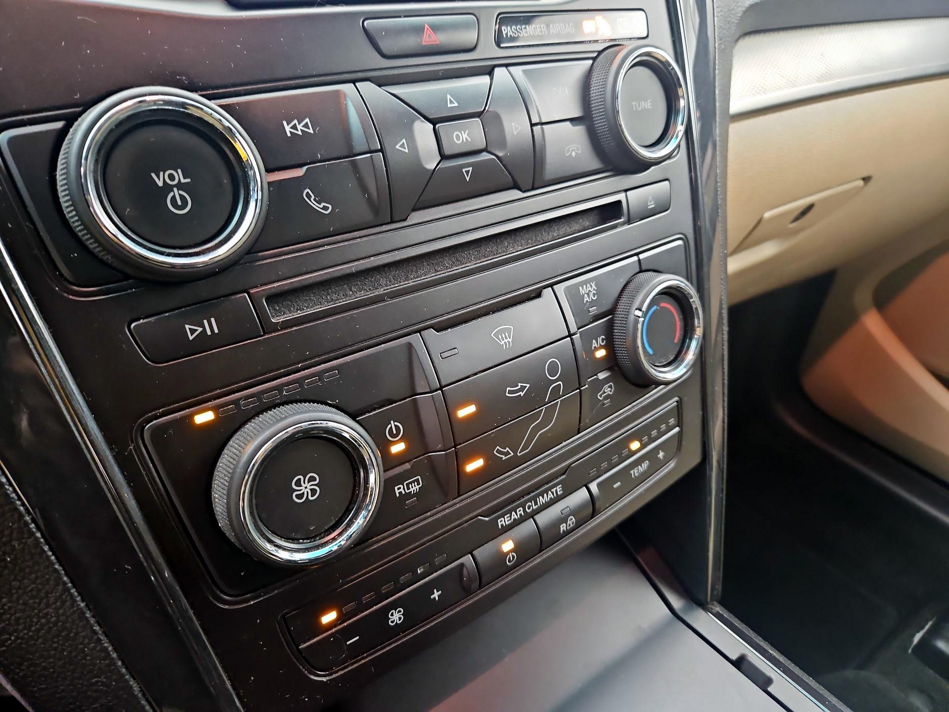 Thumbnail: 2017 Ford Explorer - 14