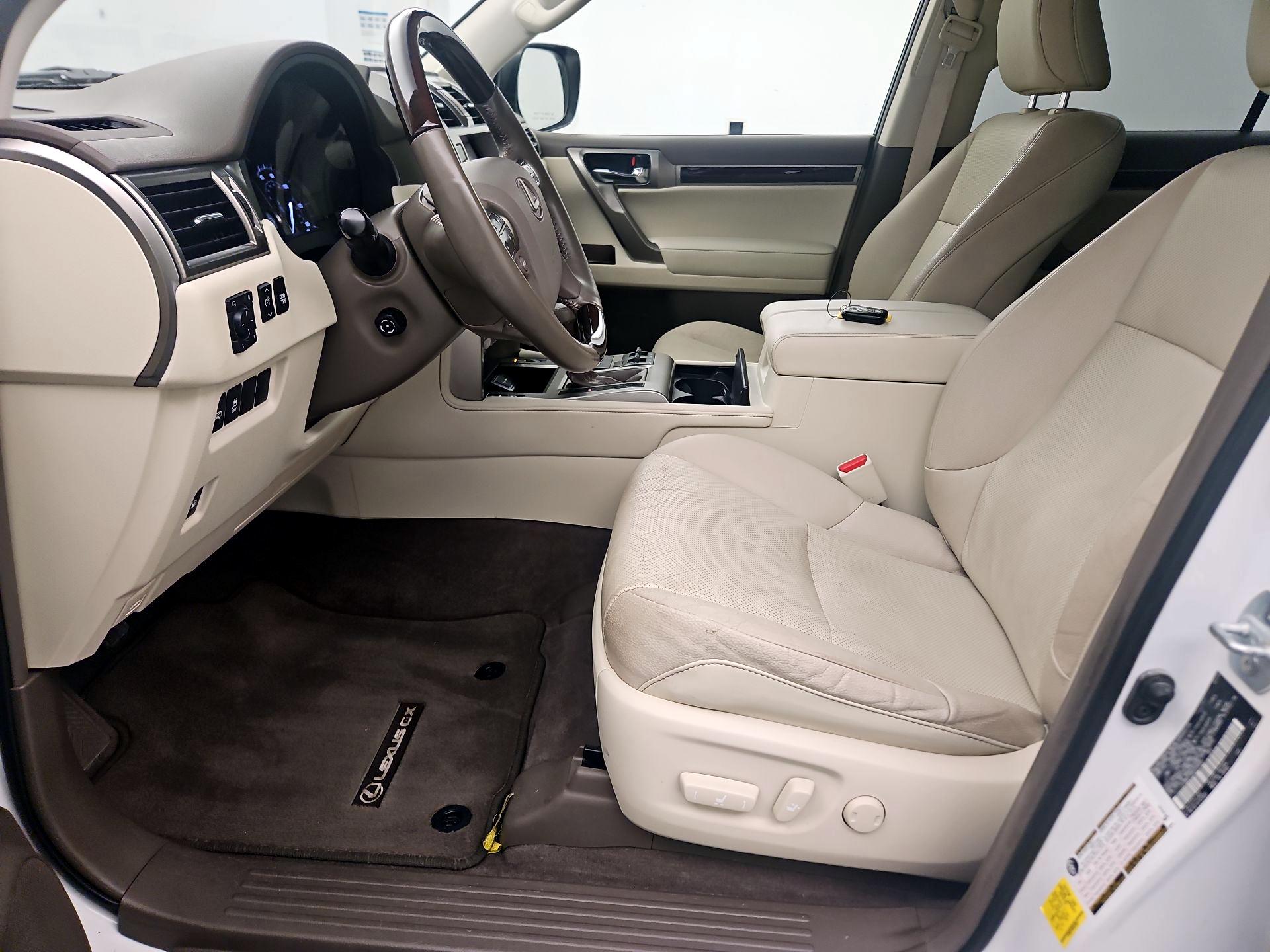 Thumbnail: 2019 Lexus GX - 11