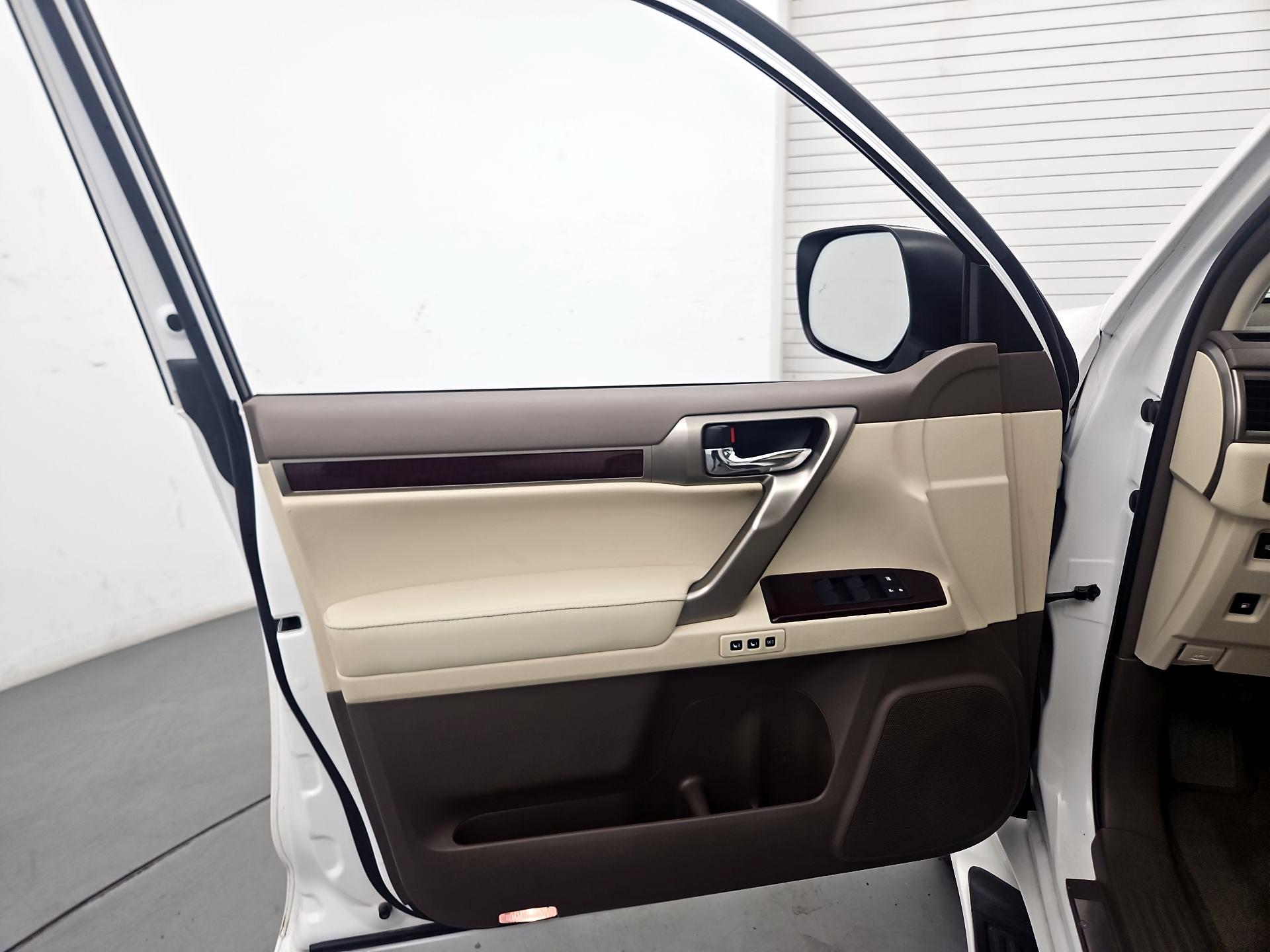 Thumbnail: 2019 Lexus GX - 12