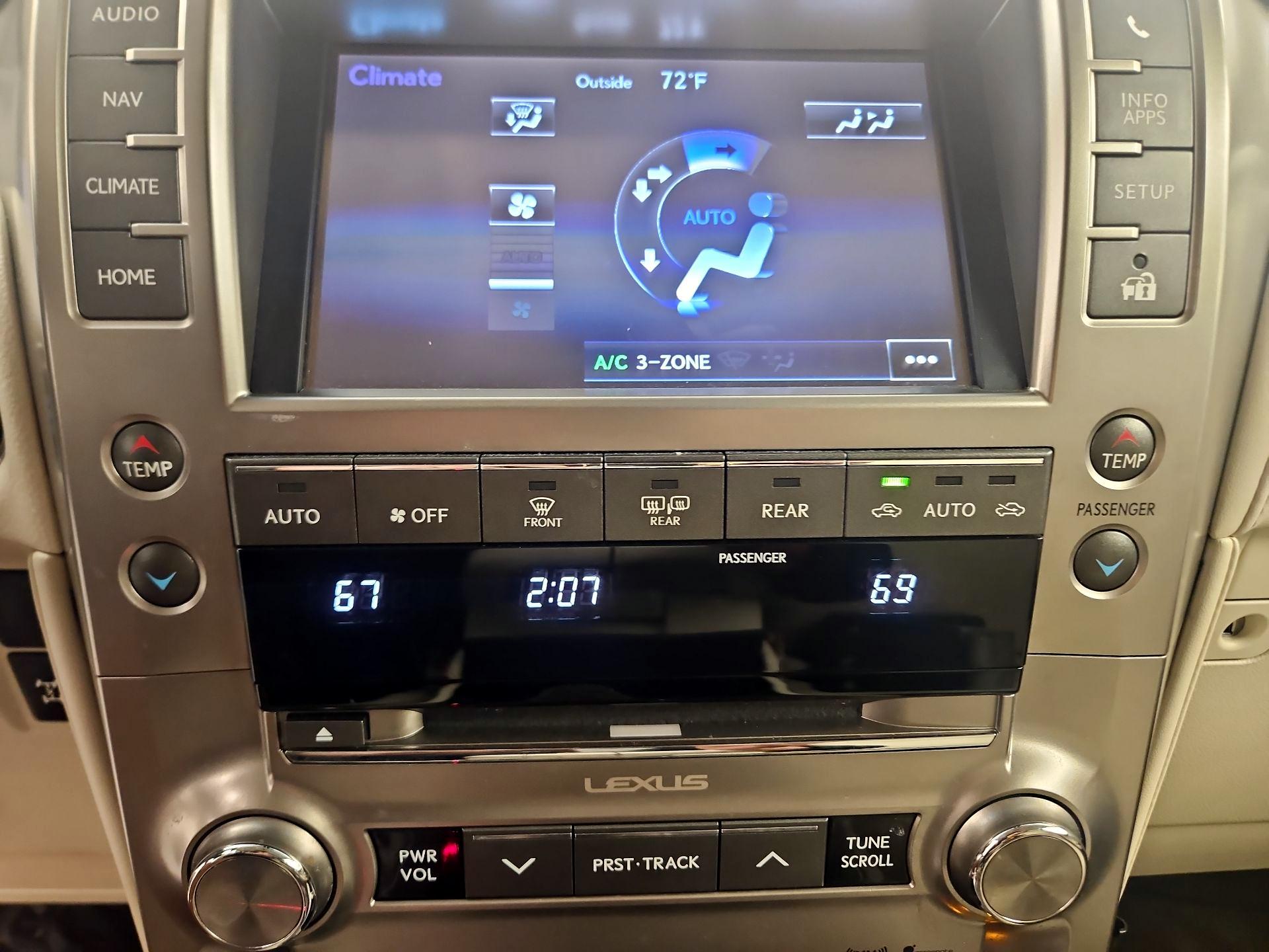 Thumbnail: 2019 Lexus GX - 16