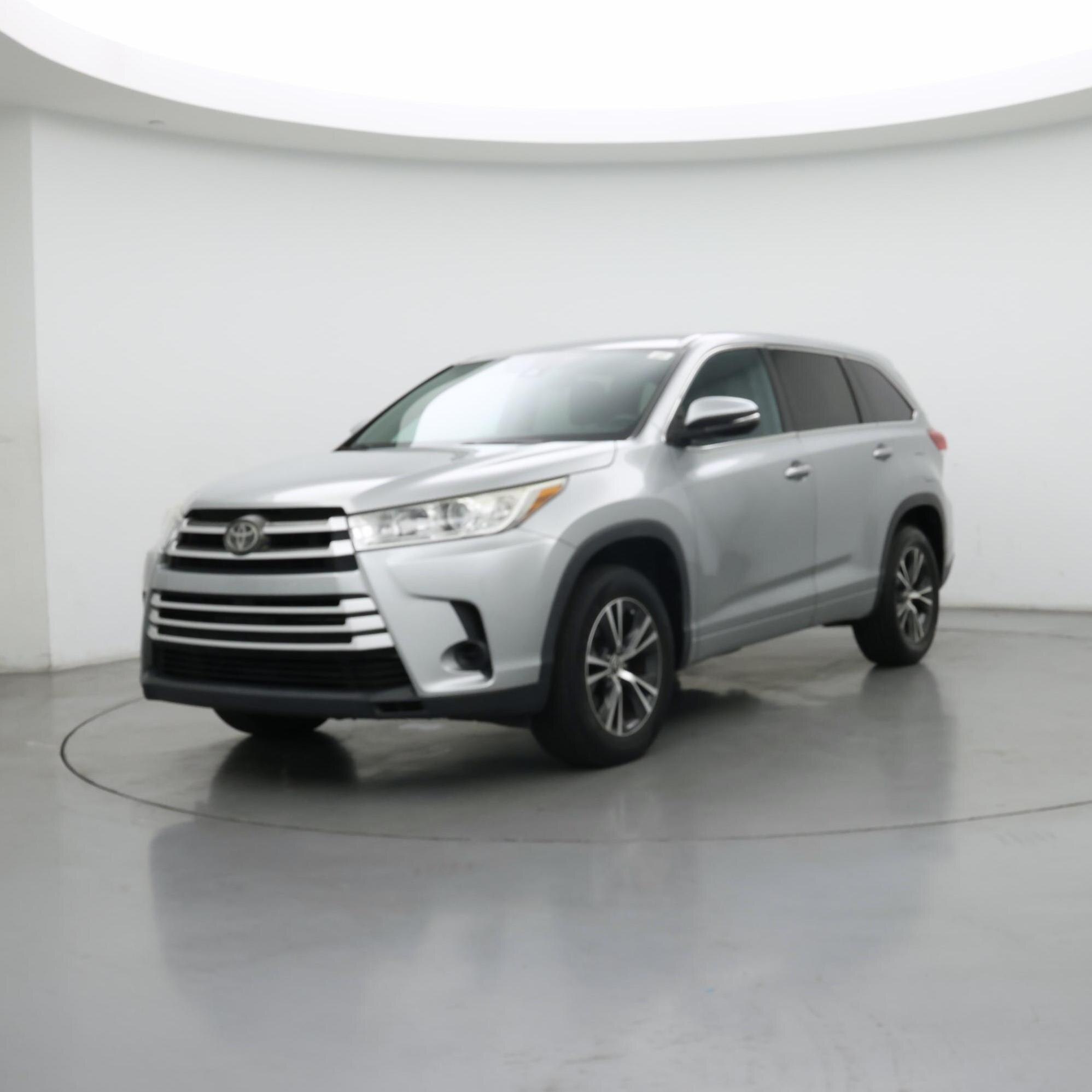 Thumbnail: 2017 Toyota Highlander - 4