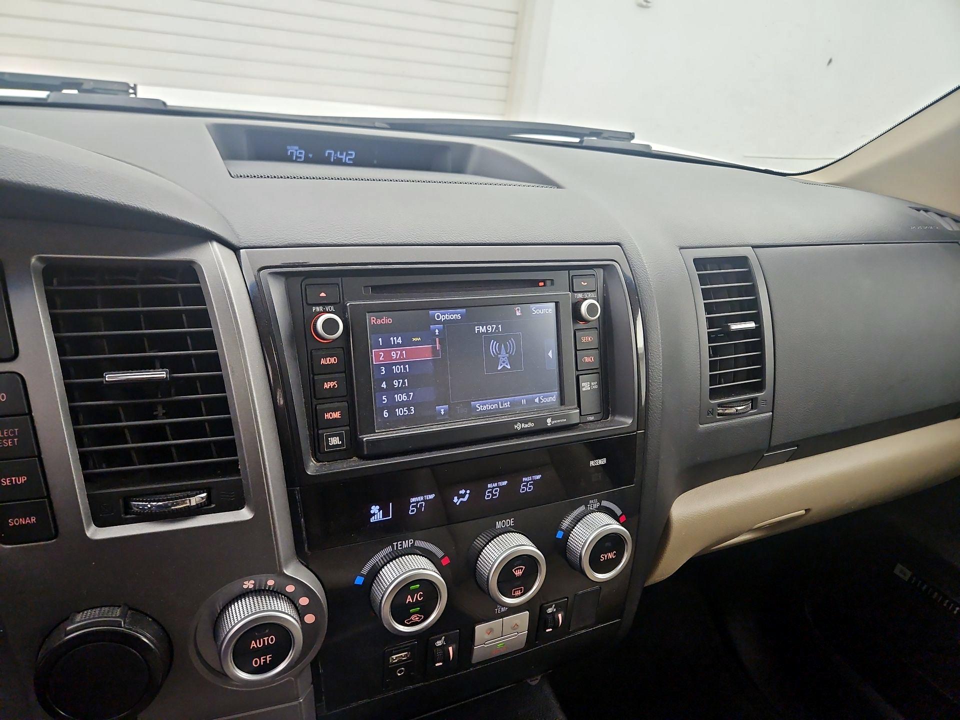 Thumbnail: 2014 Toyota Sequoia - 15