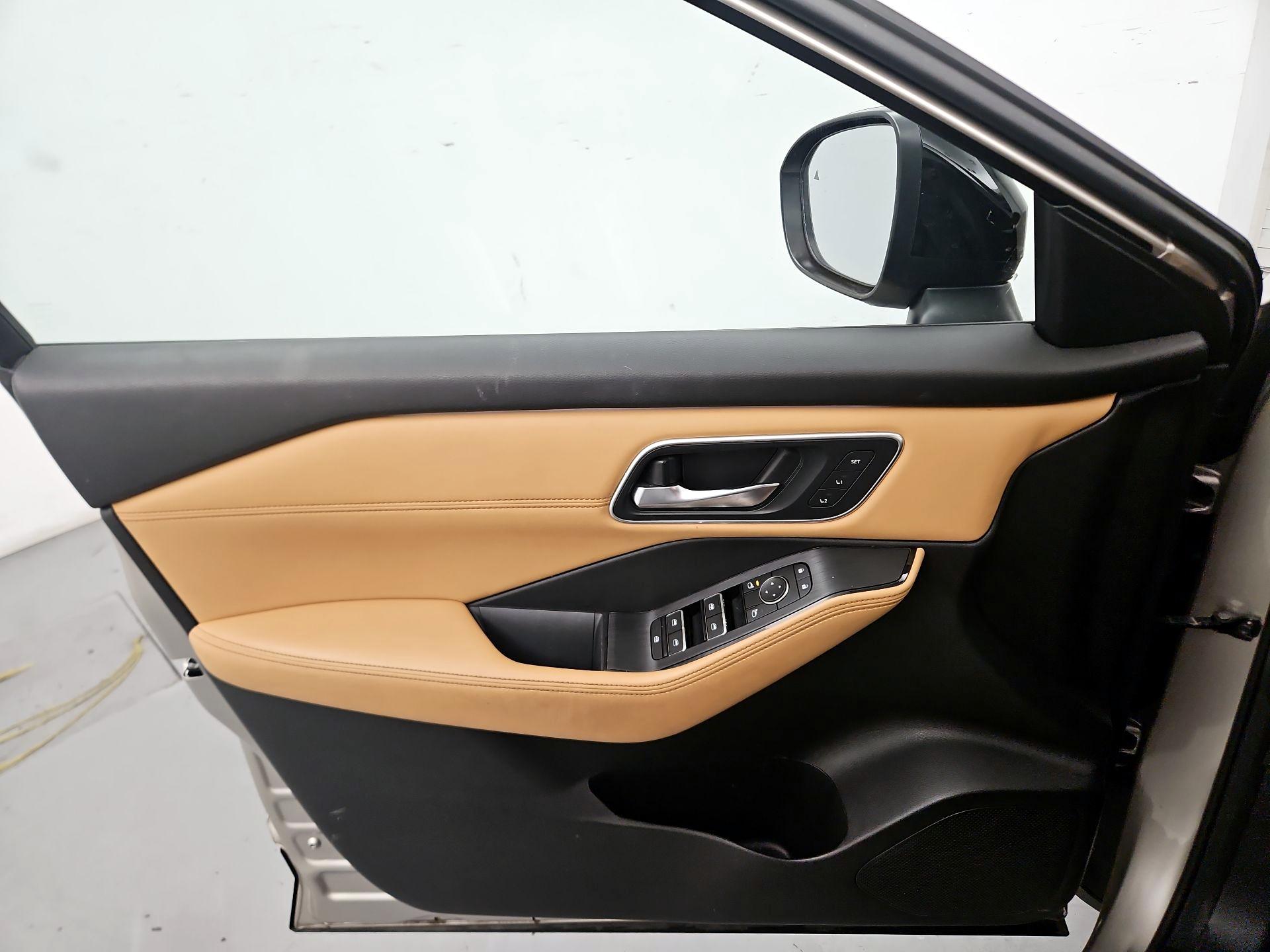 Thumbnail: 2023 Nissan Rogue - 12