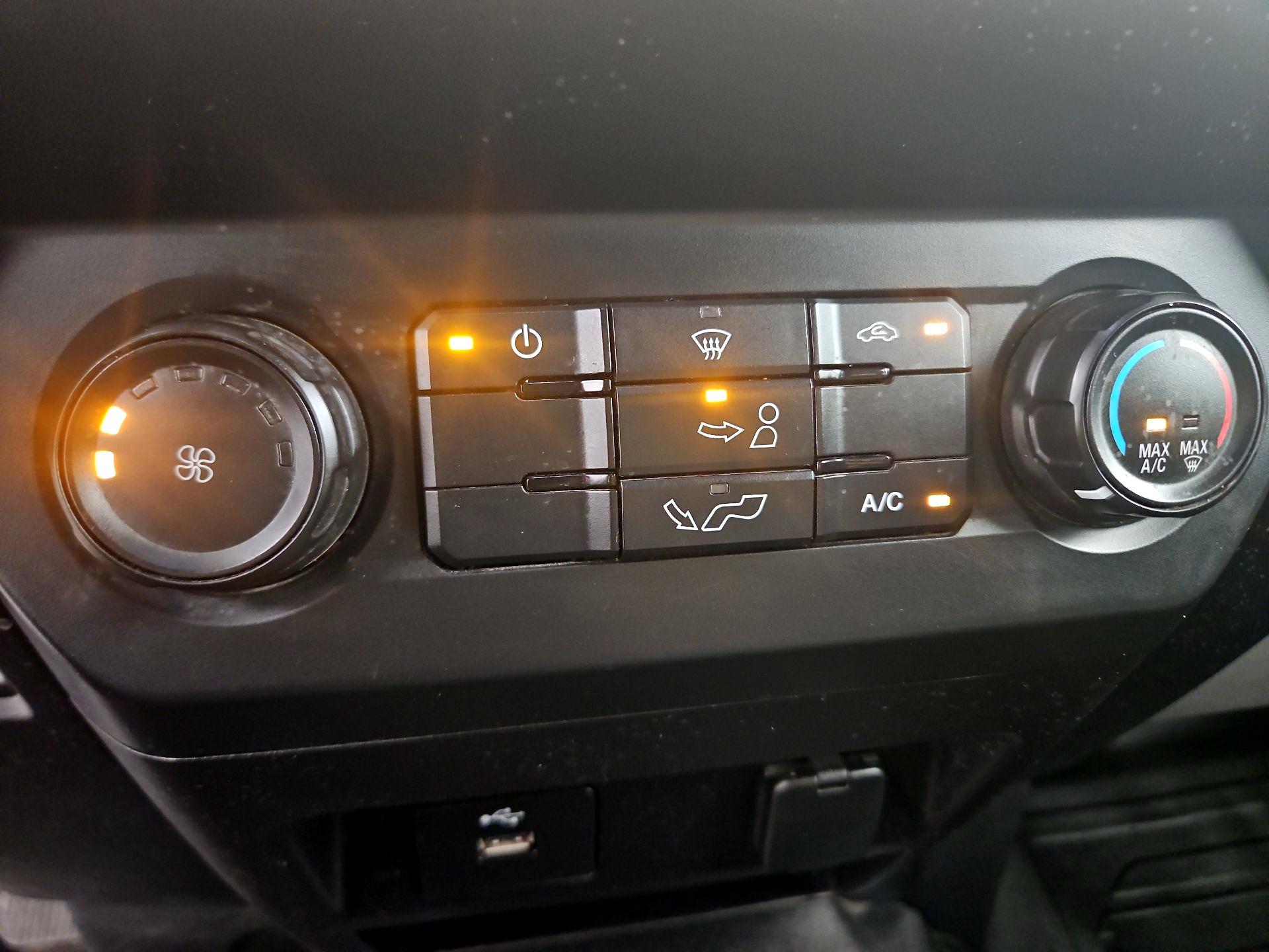 Thumbnail: 2019 Ford F-150 - 16