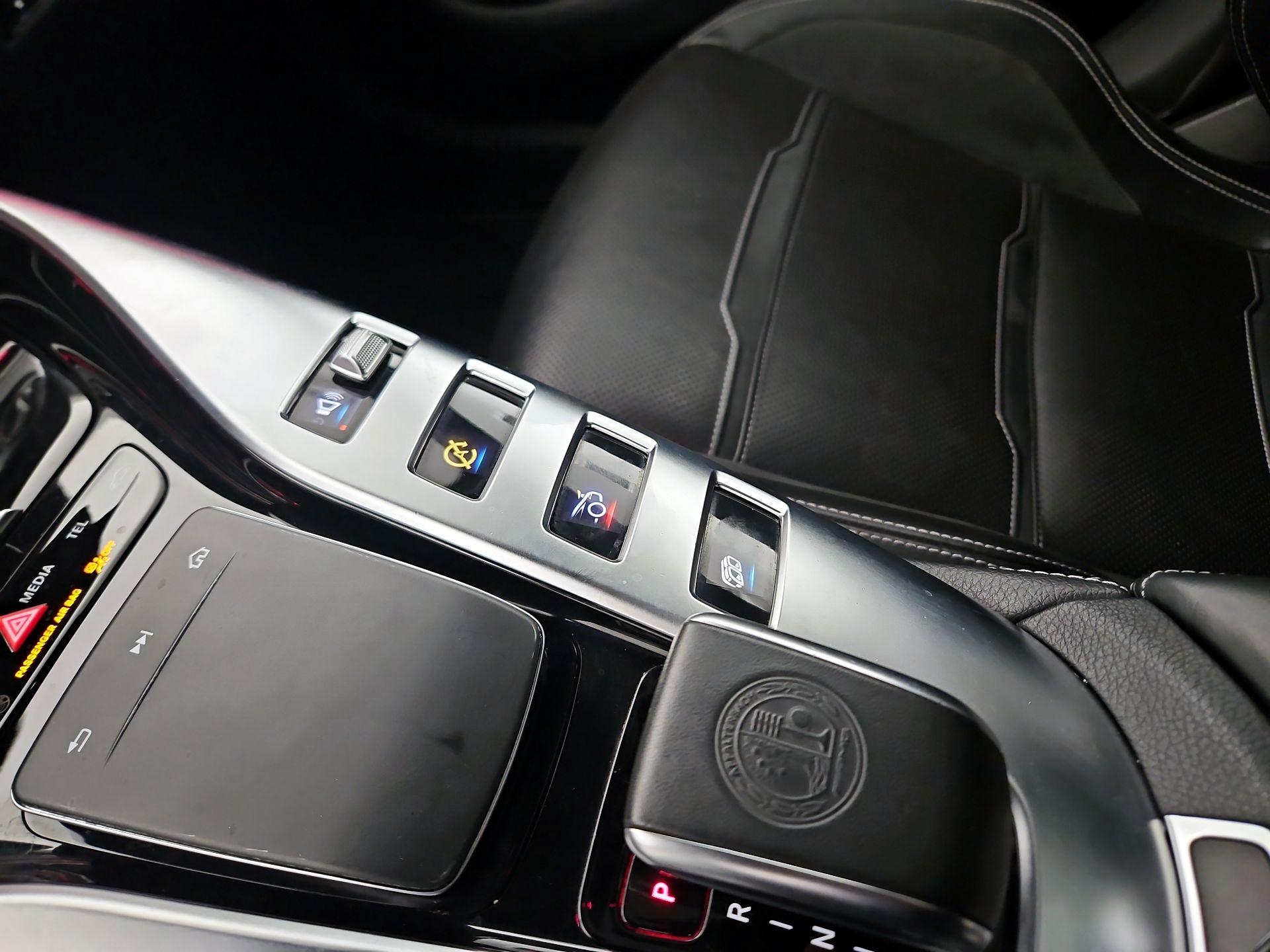 Thumbnail: 2020 Mercedes-Benz AMG GT - 15