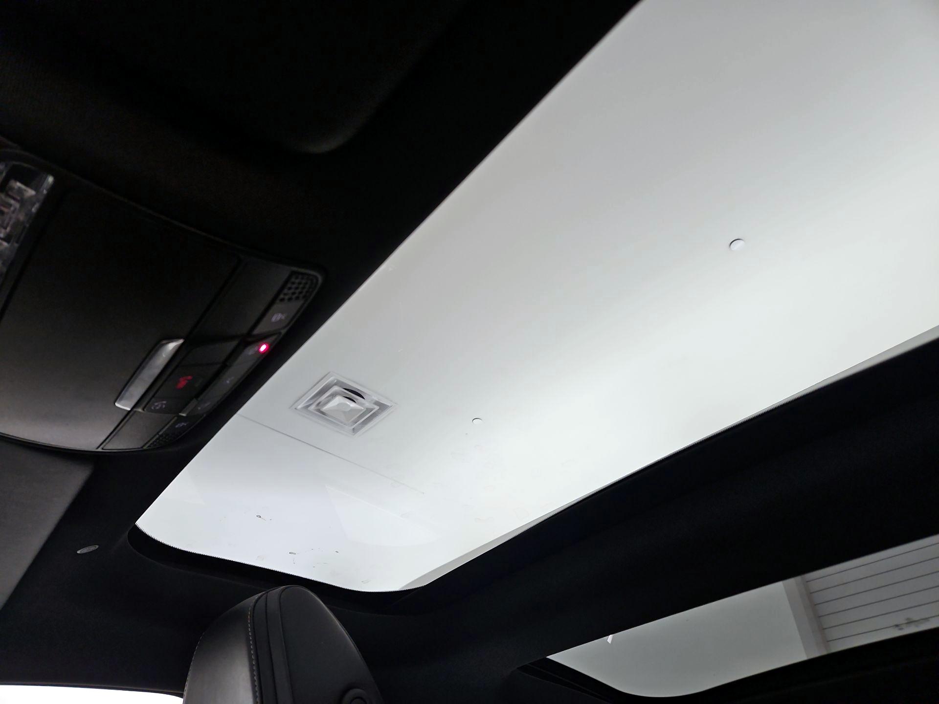 Thumbnail: 2020 Mercedes-Benz AMG GT - 16