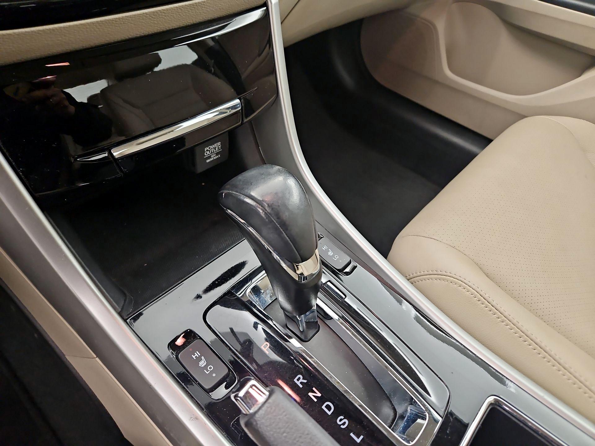 Thumbnail: 2017 Honda Accord - 15