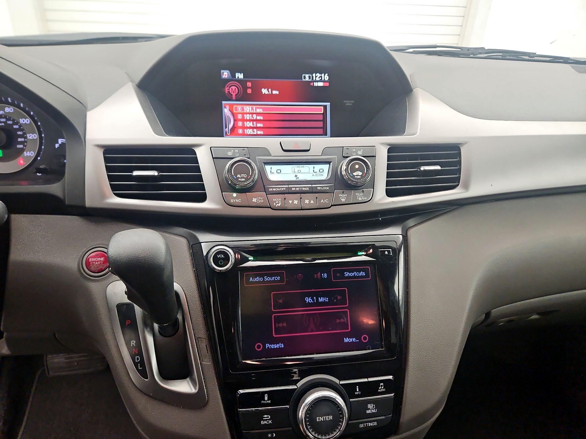 Thumbnail: 2016 Honda Odyssey - 13