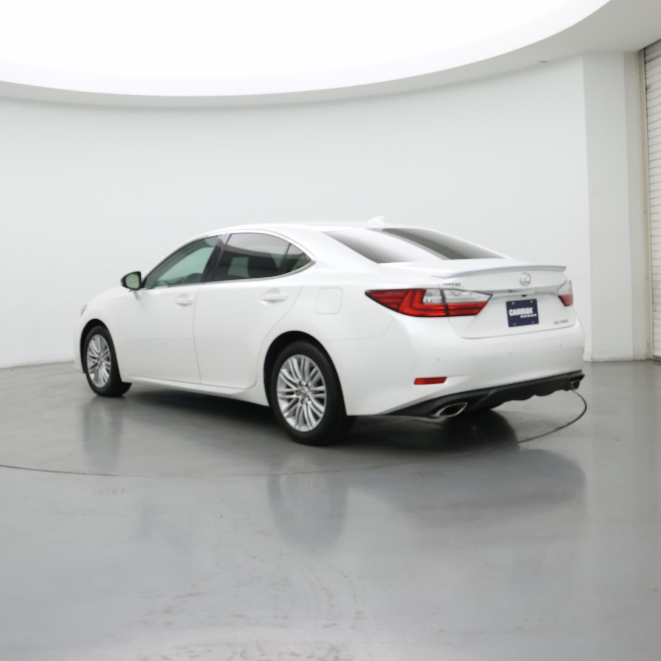 Thumbnail: 2018 Lexus ES - 2