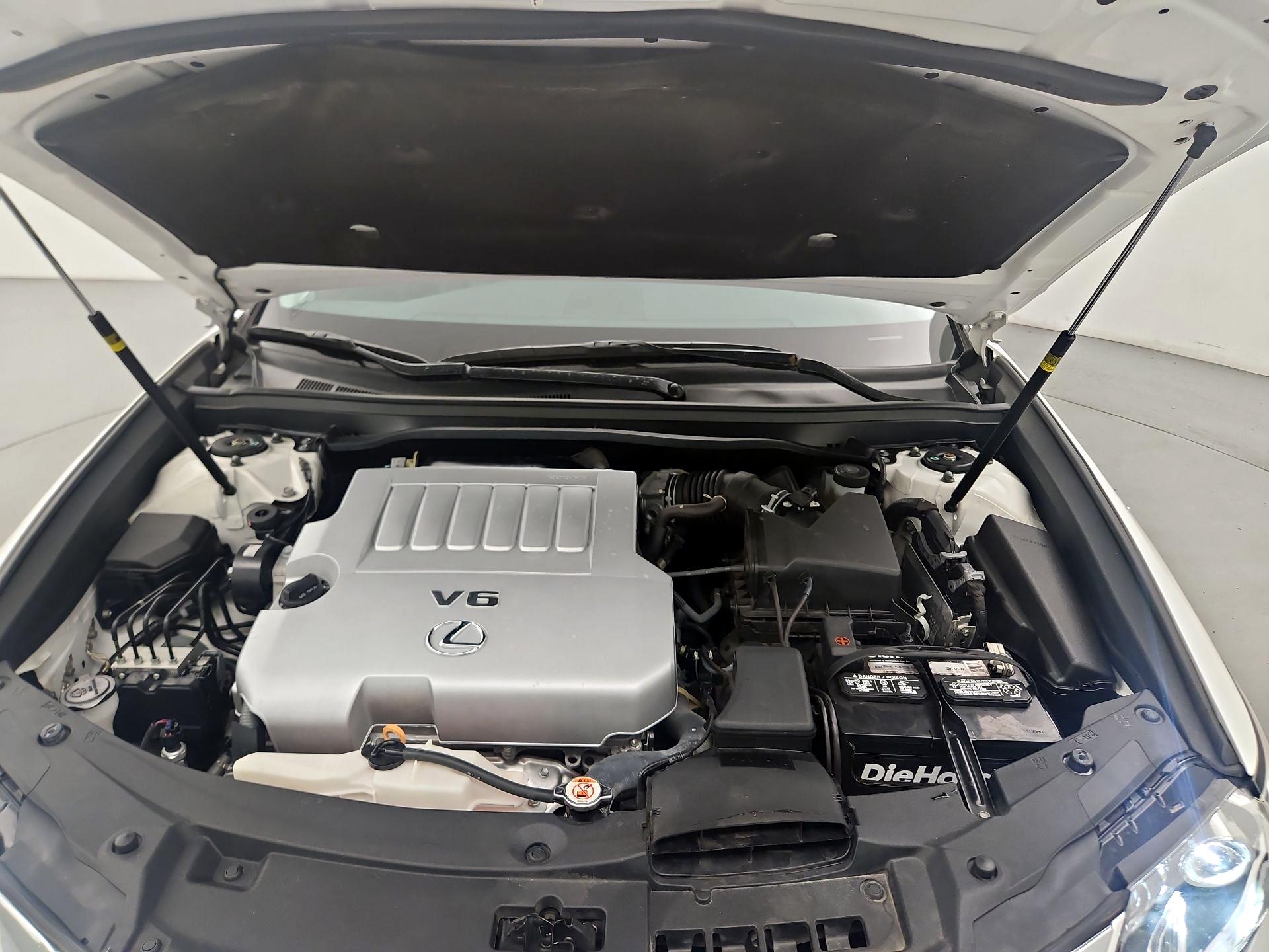 Thumbnail: 2018 Lexus ES - 20