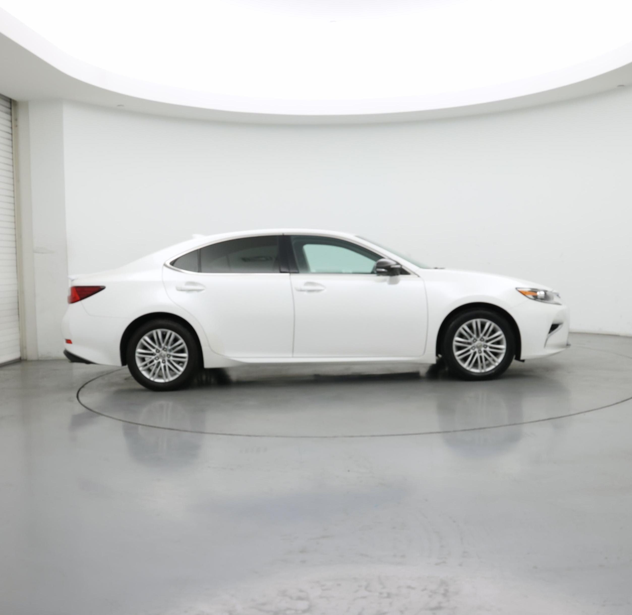 Thumbnail: 2018 Lexus ES - 7