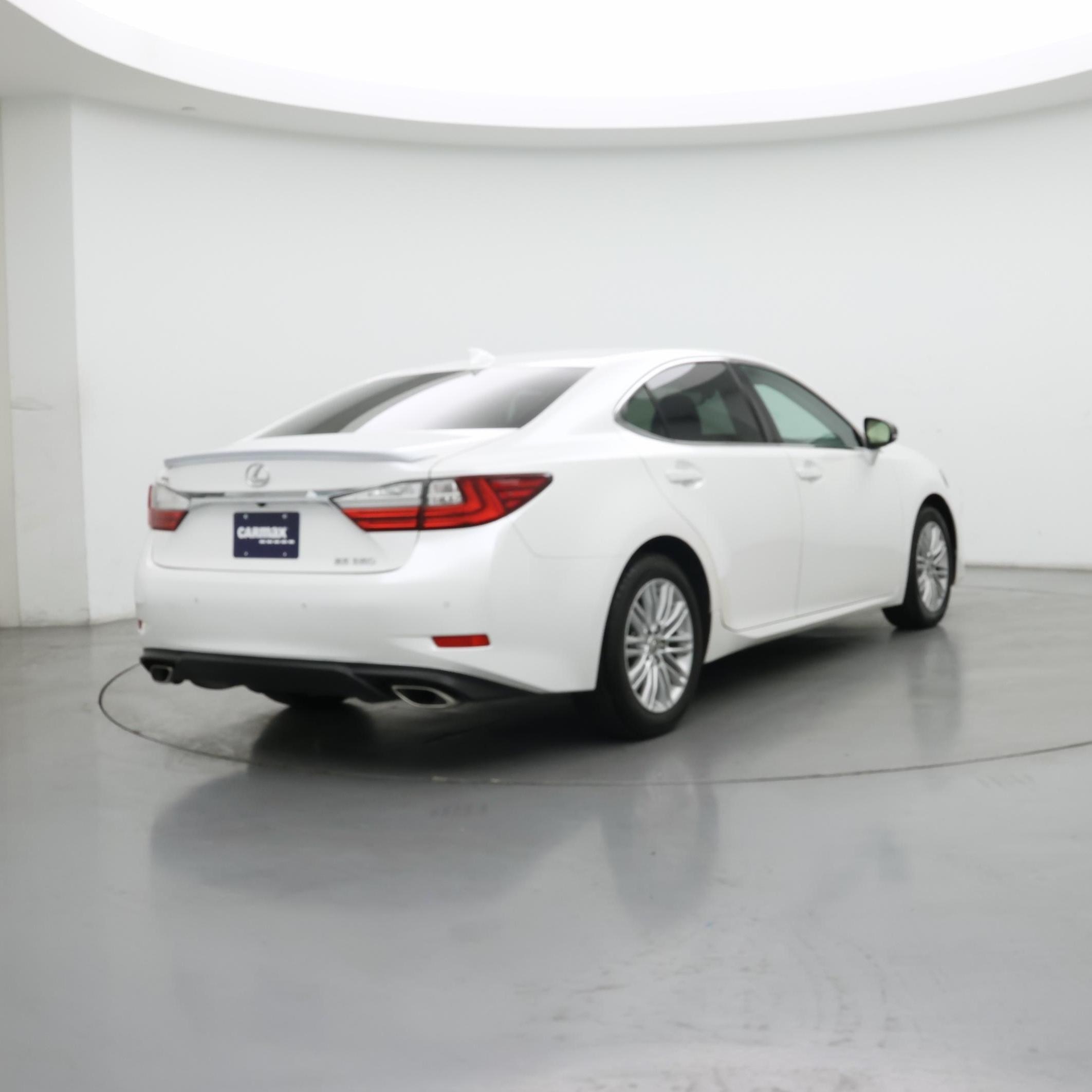 Thumbnail: 2018 Lexus ES - 8