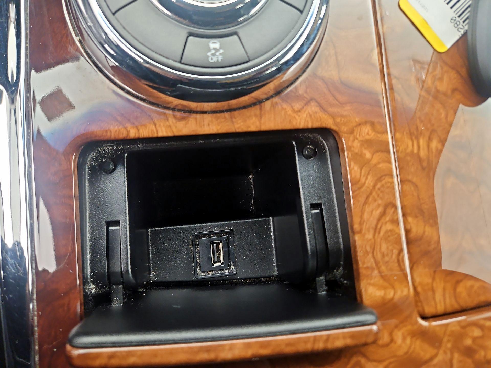 Thumbnail: 2017 INFINITI QX80 - 18