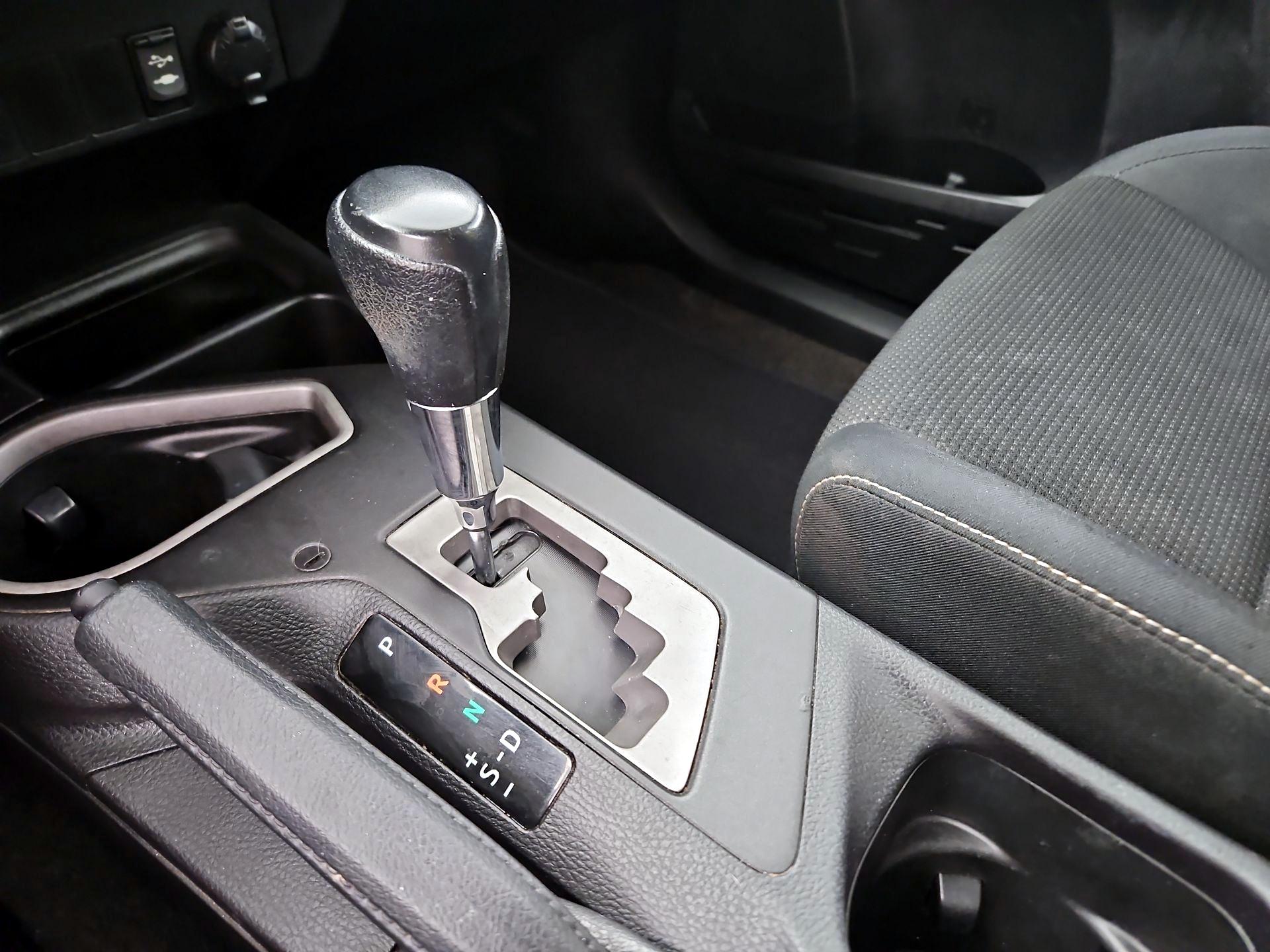 Thumbnail: 2016 Toyota RAV4 - 17