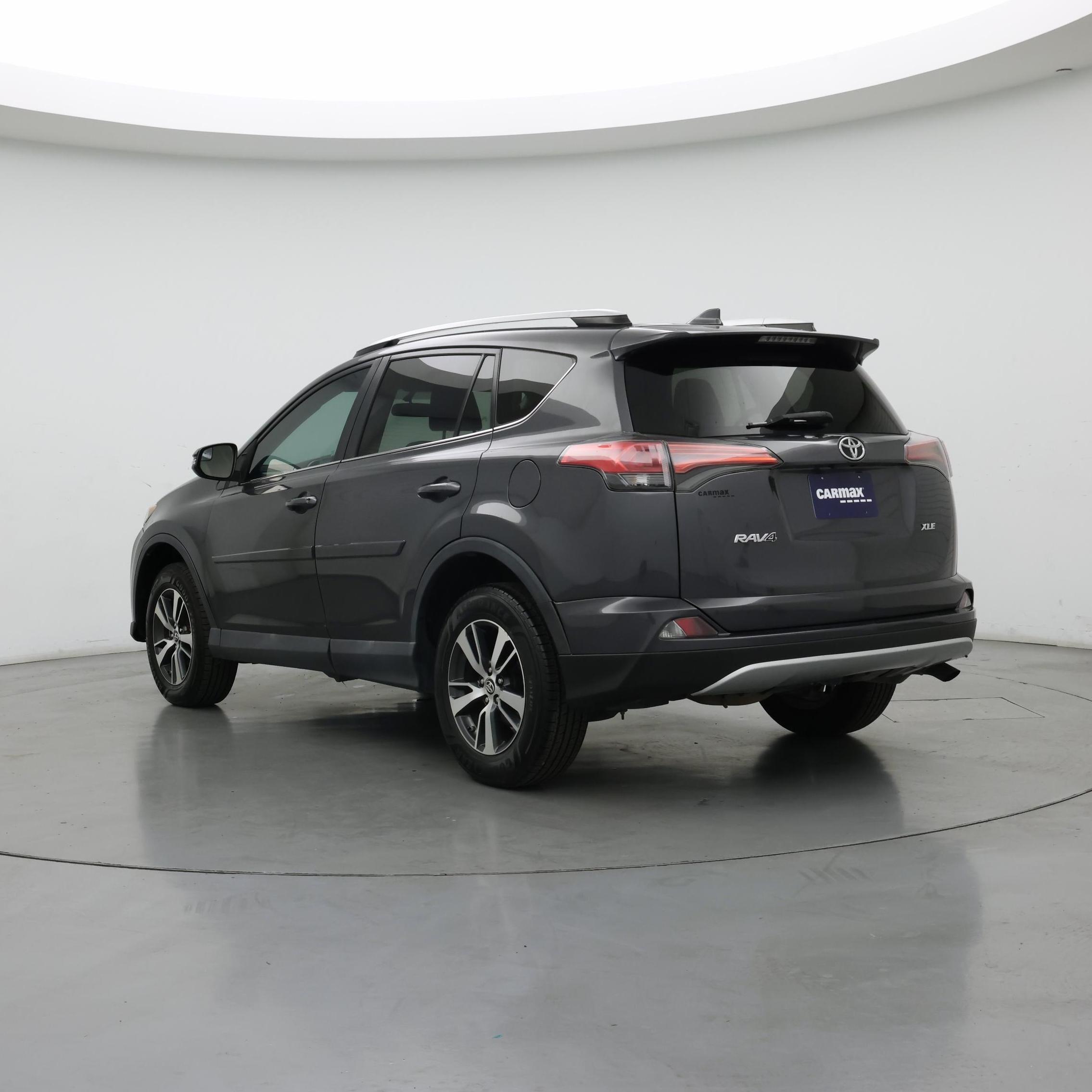 Thumbnail: 2016 Toyota RAV4 - 2