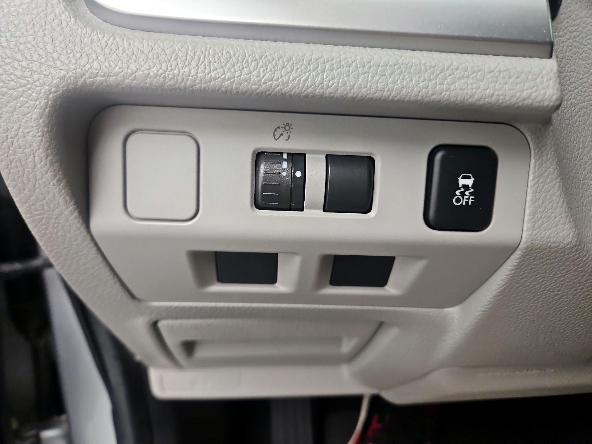 Thumbnail: 2014 Subaru Forester - 13