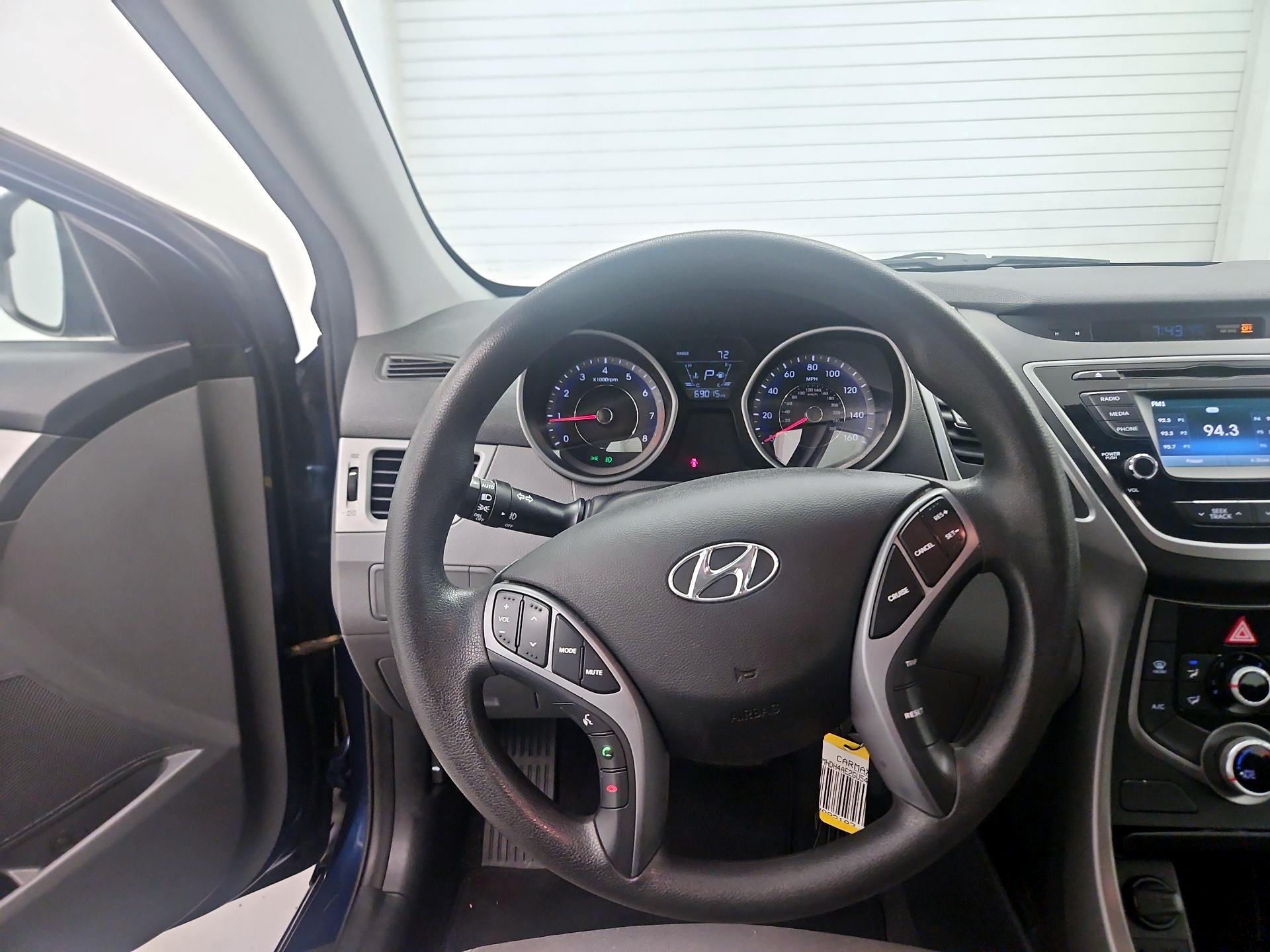 Thumbnail: 2016 Hyundai Elantra - 10