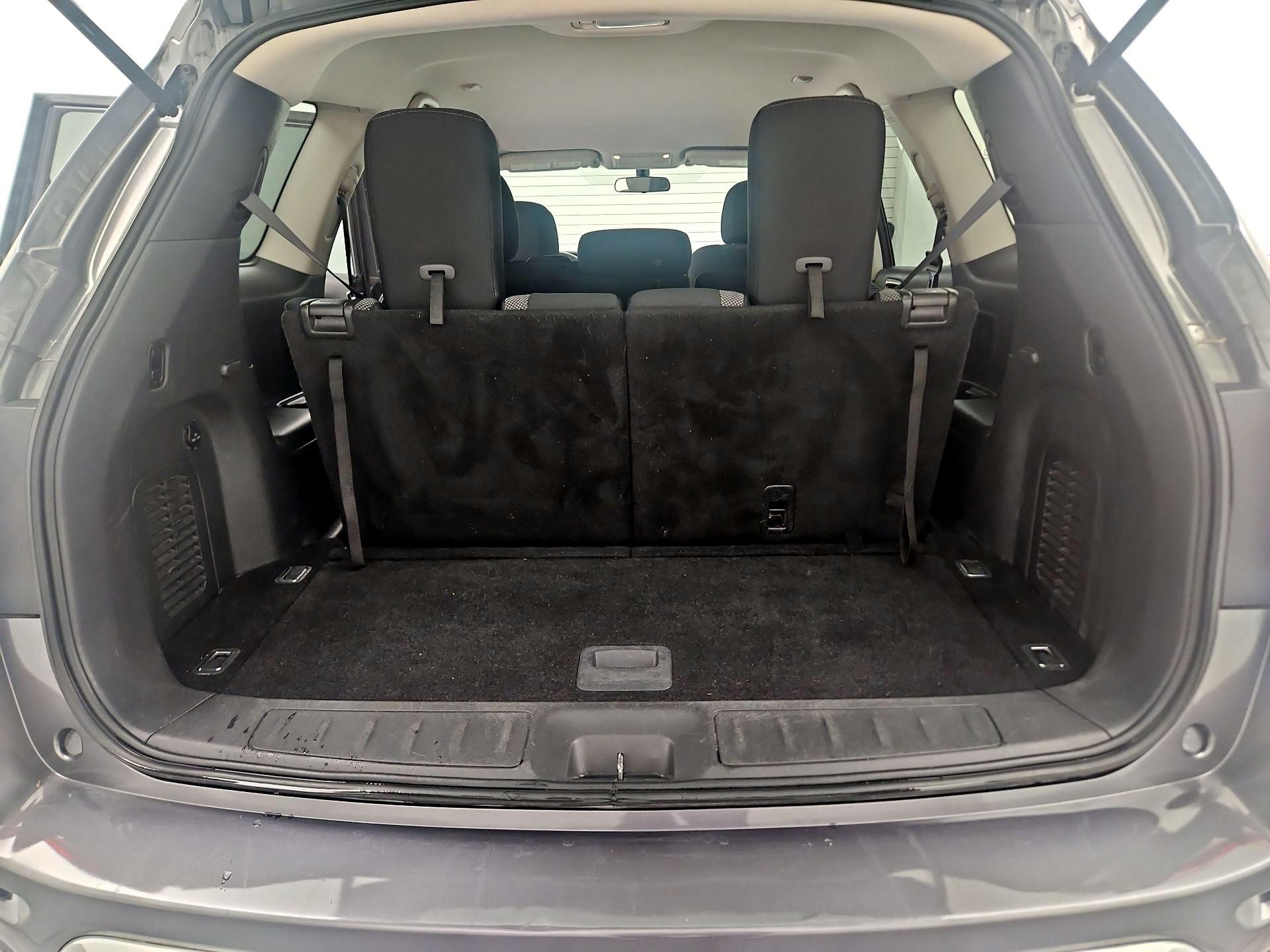 Thumbnail: 2017 Nissan Pathfinder - 17